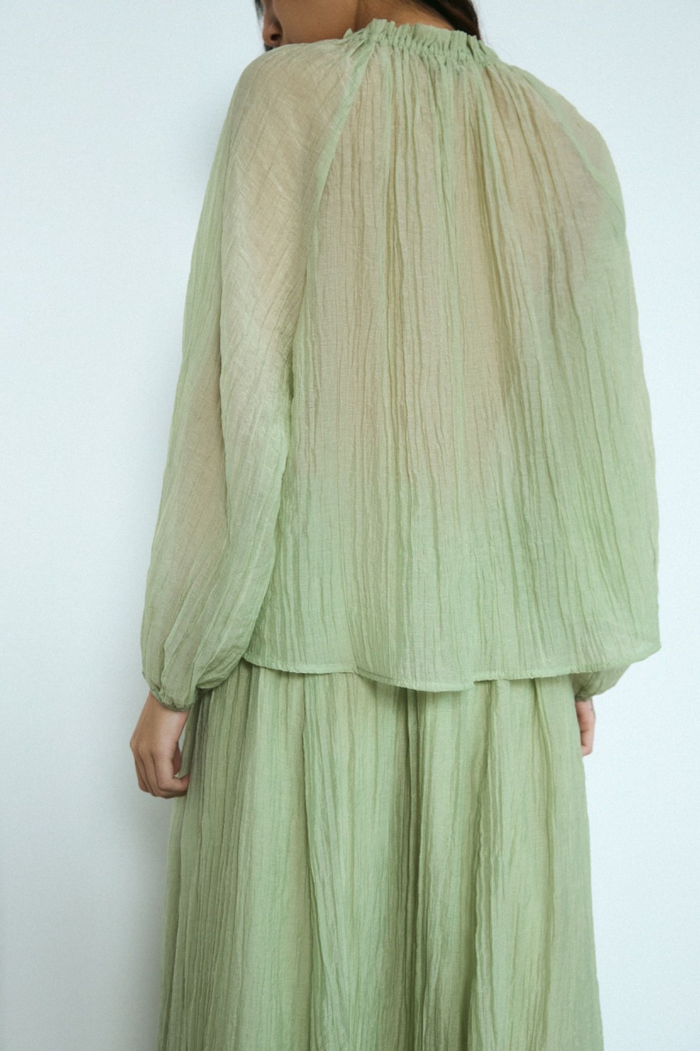 Lantern Sleeves Blouse