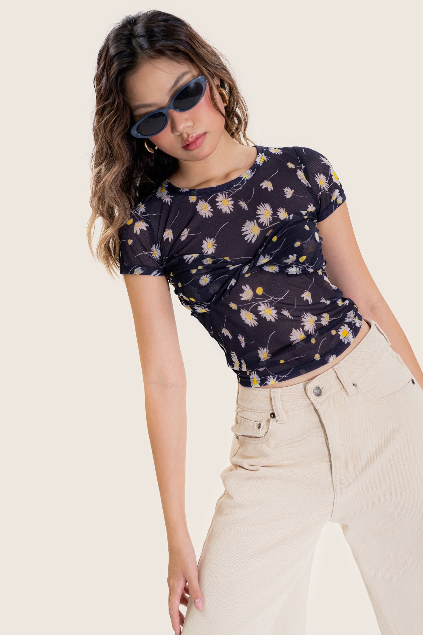  Daisy Floral Twisted Mesh Top 