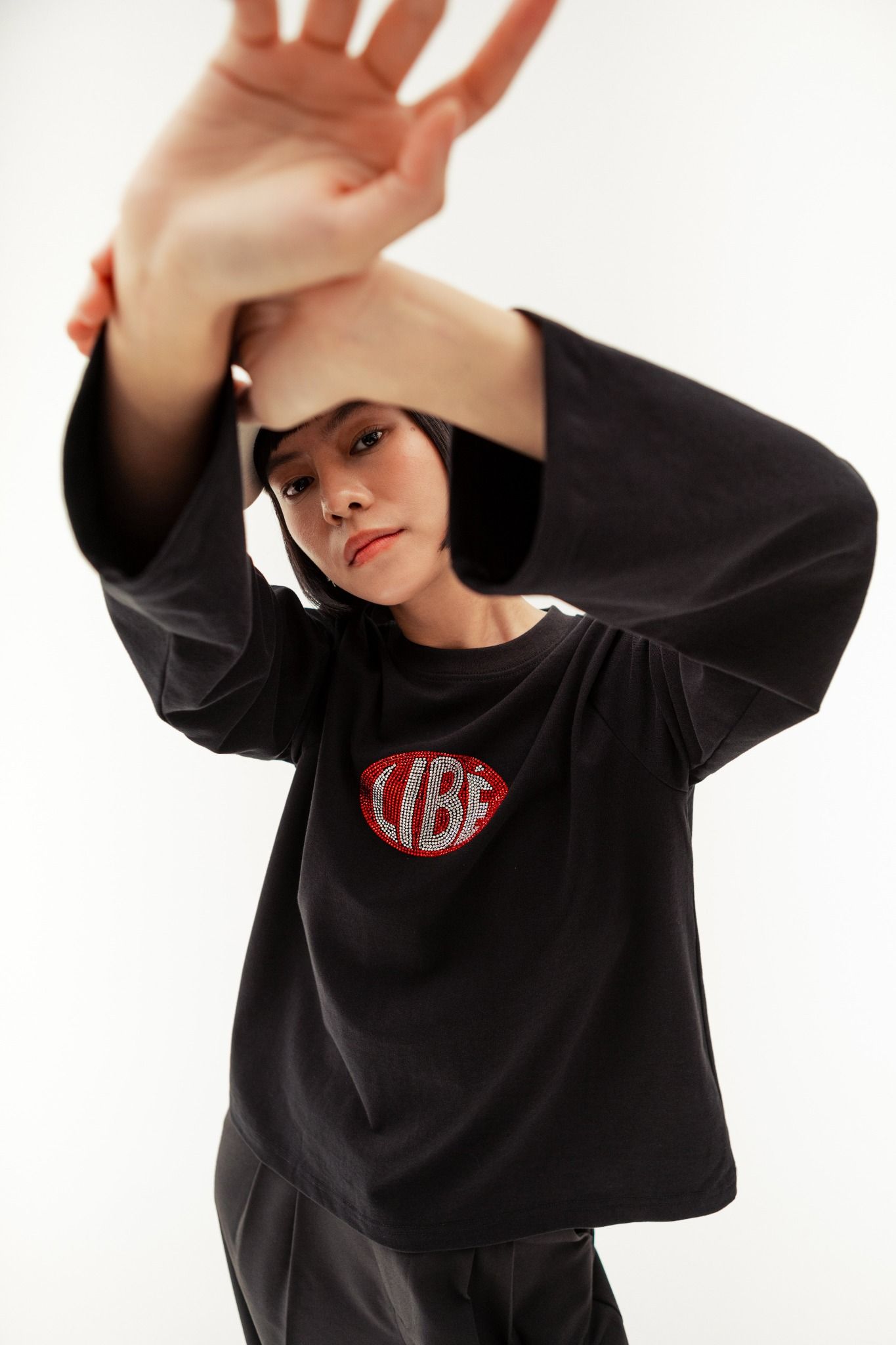  Bling LIBÉ Black Long Sleeve T-Shirt 