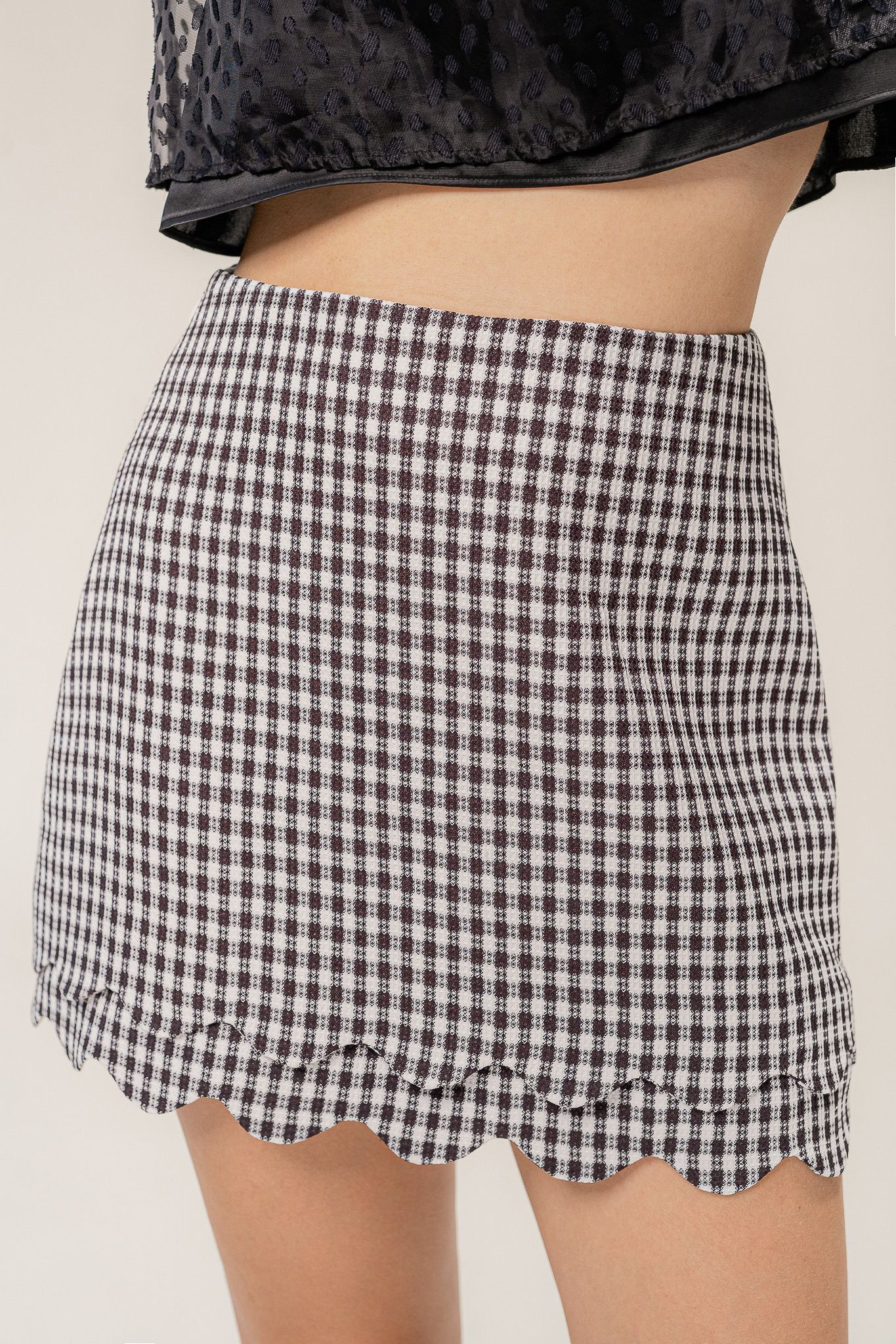  Black Checked Scallop Hem Mini Skirt 