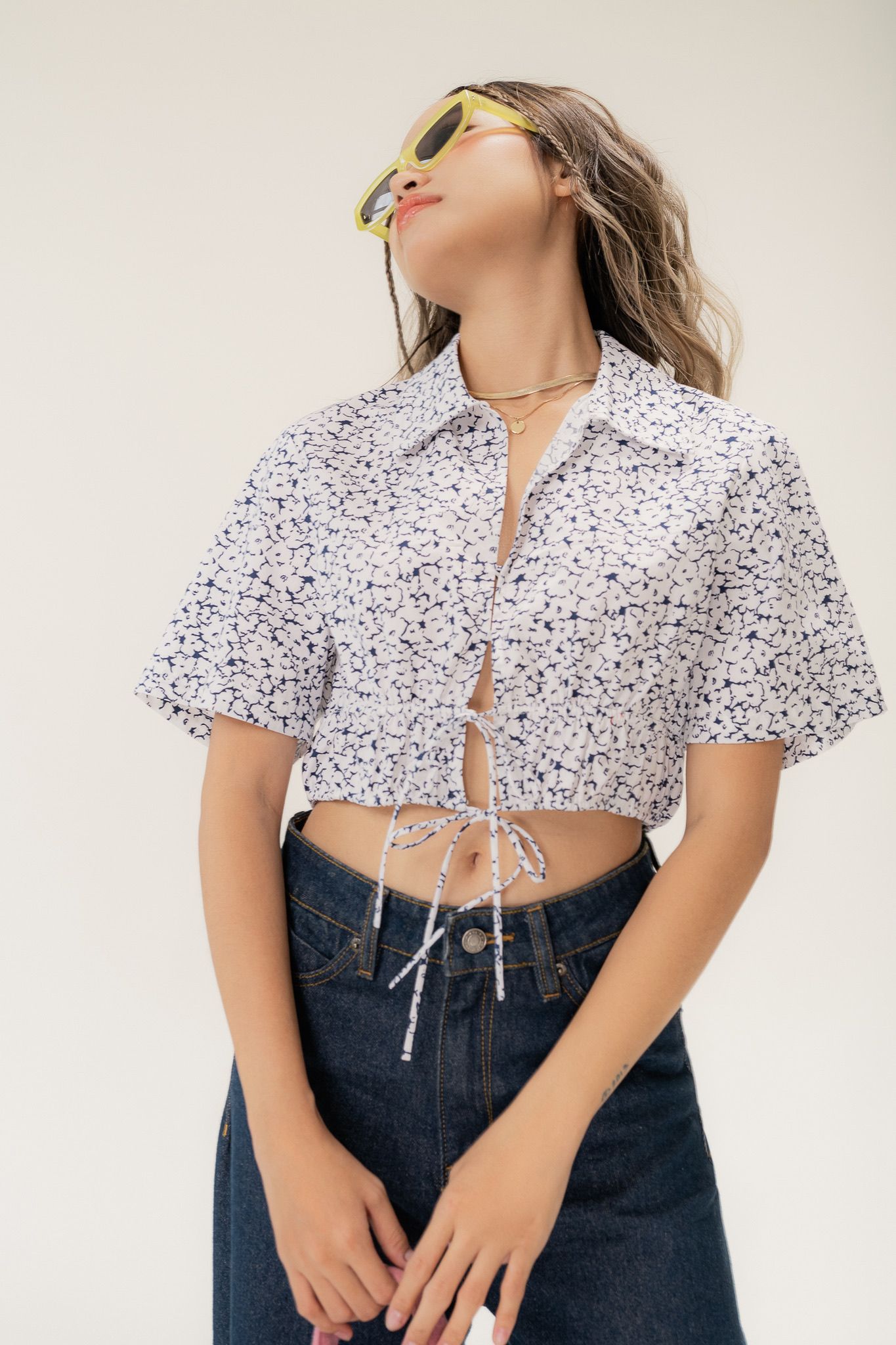  Floral Short Sleeve Crop Shirt 