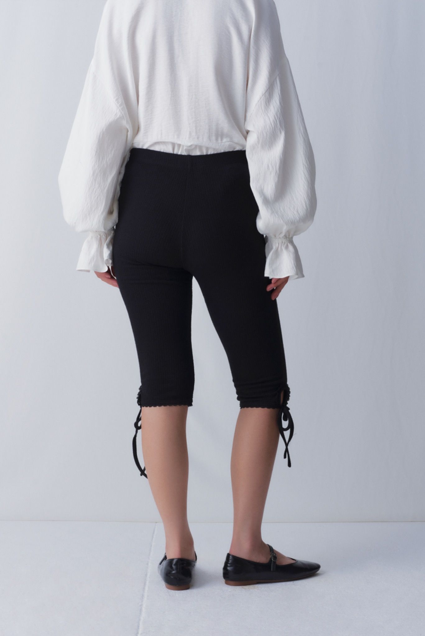 Black Ribbed Capri Pants
