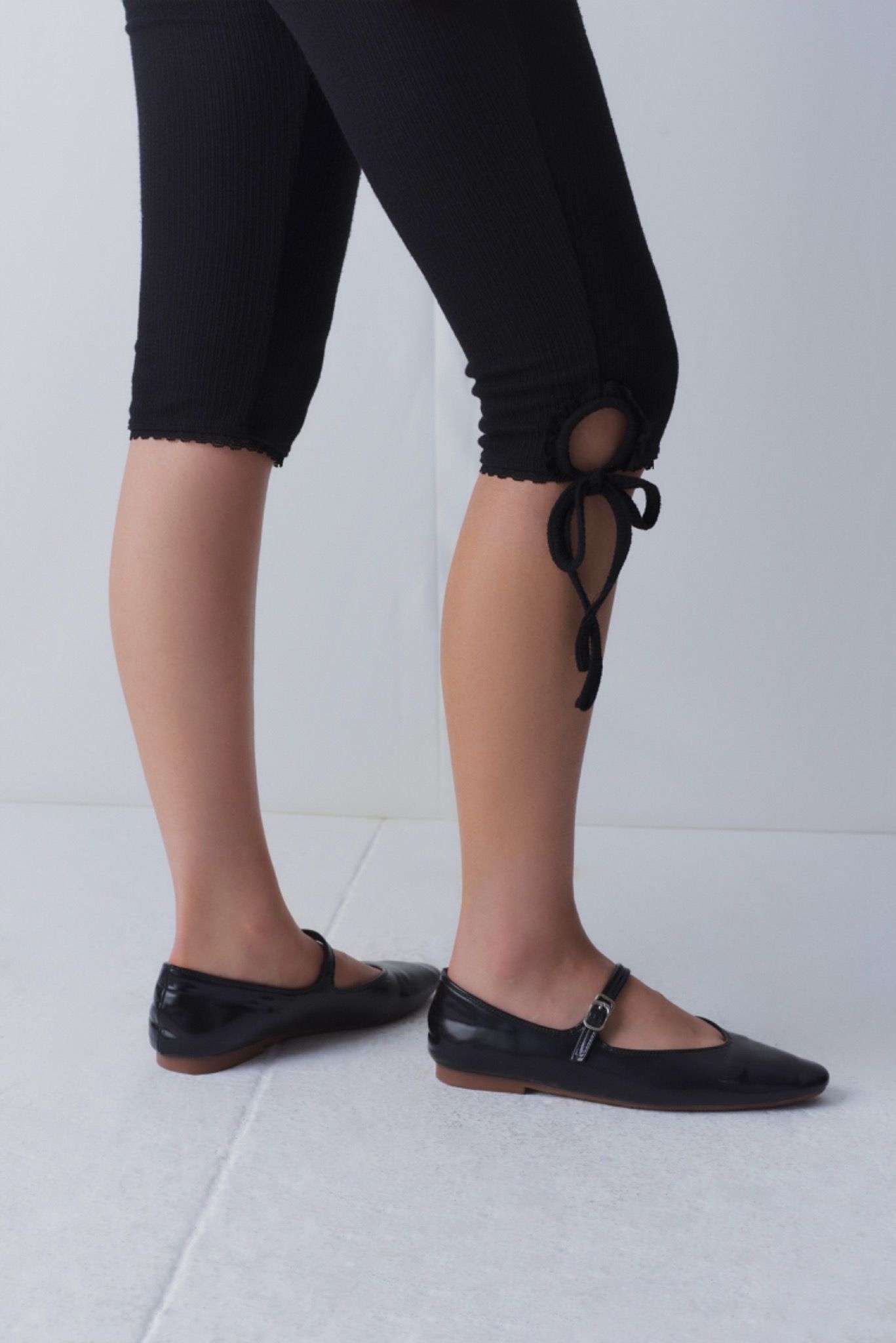 Black Ribbed Capri Pants