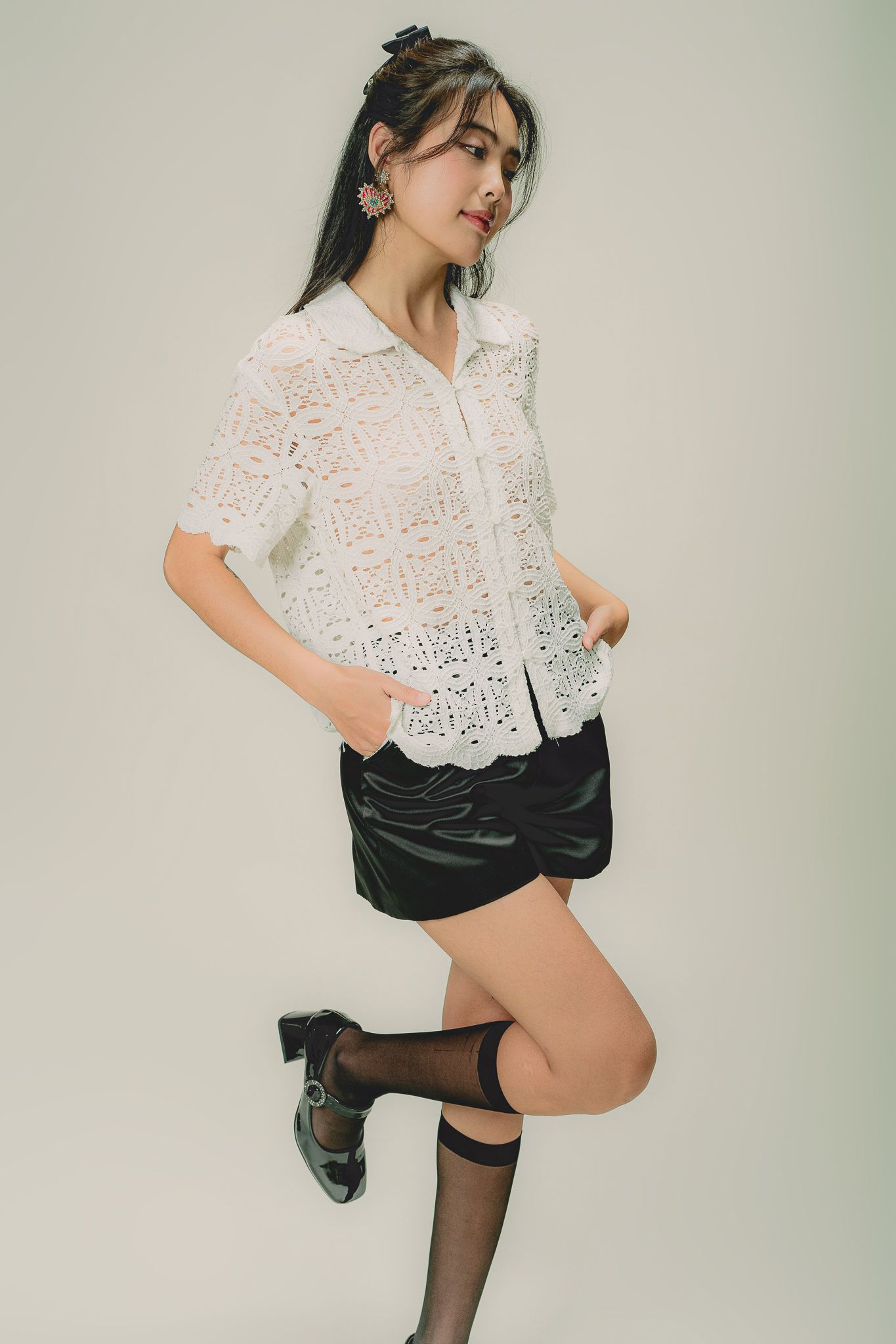  White Short Sleeve Lace Blouse 