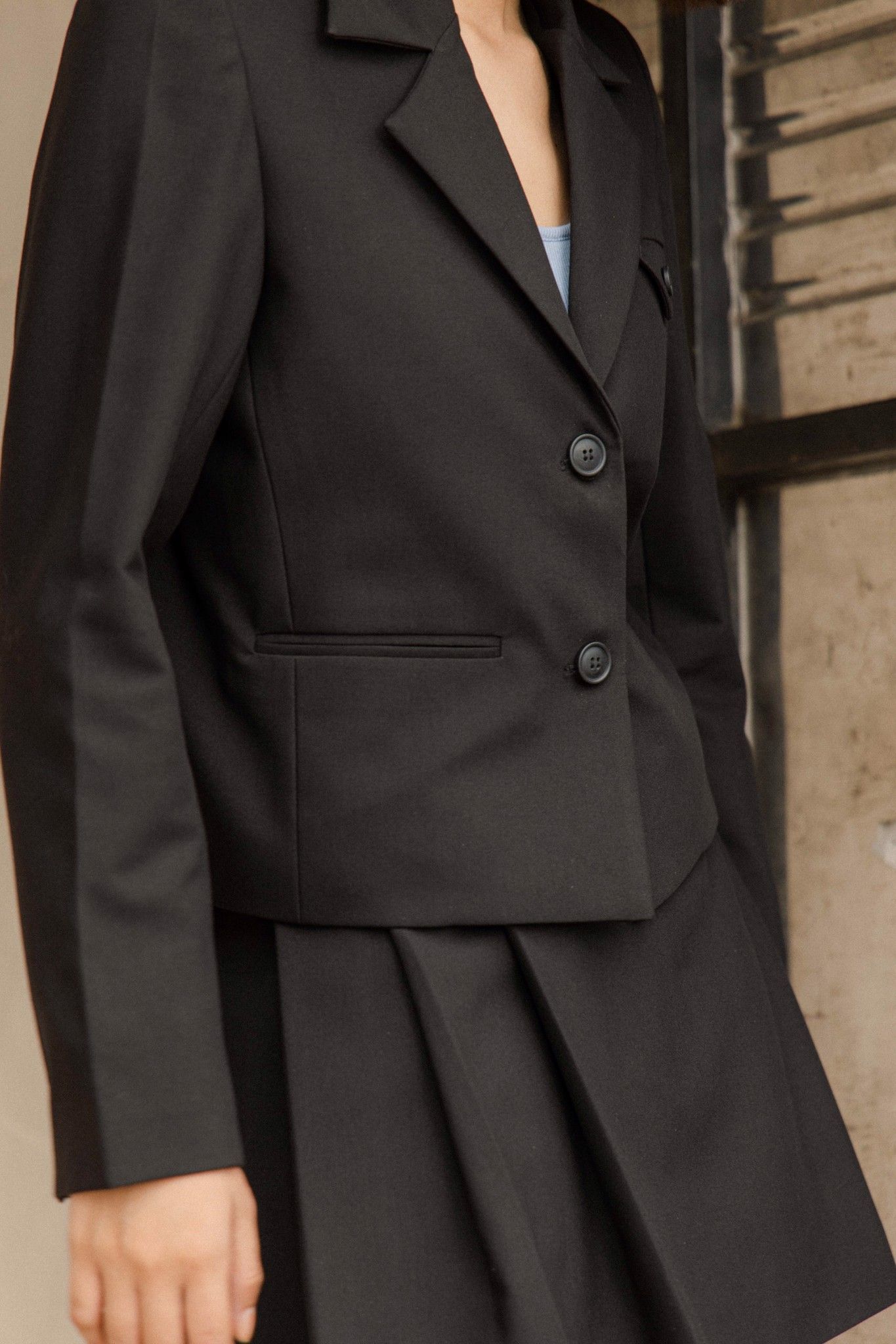 Cropped Blazer - Black