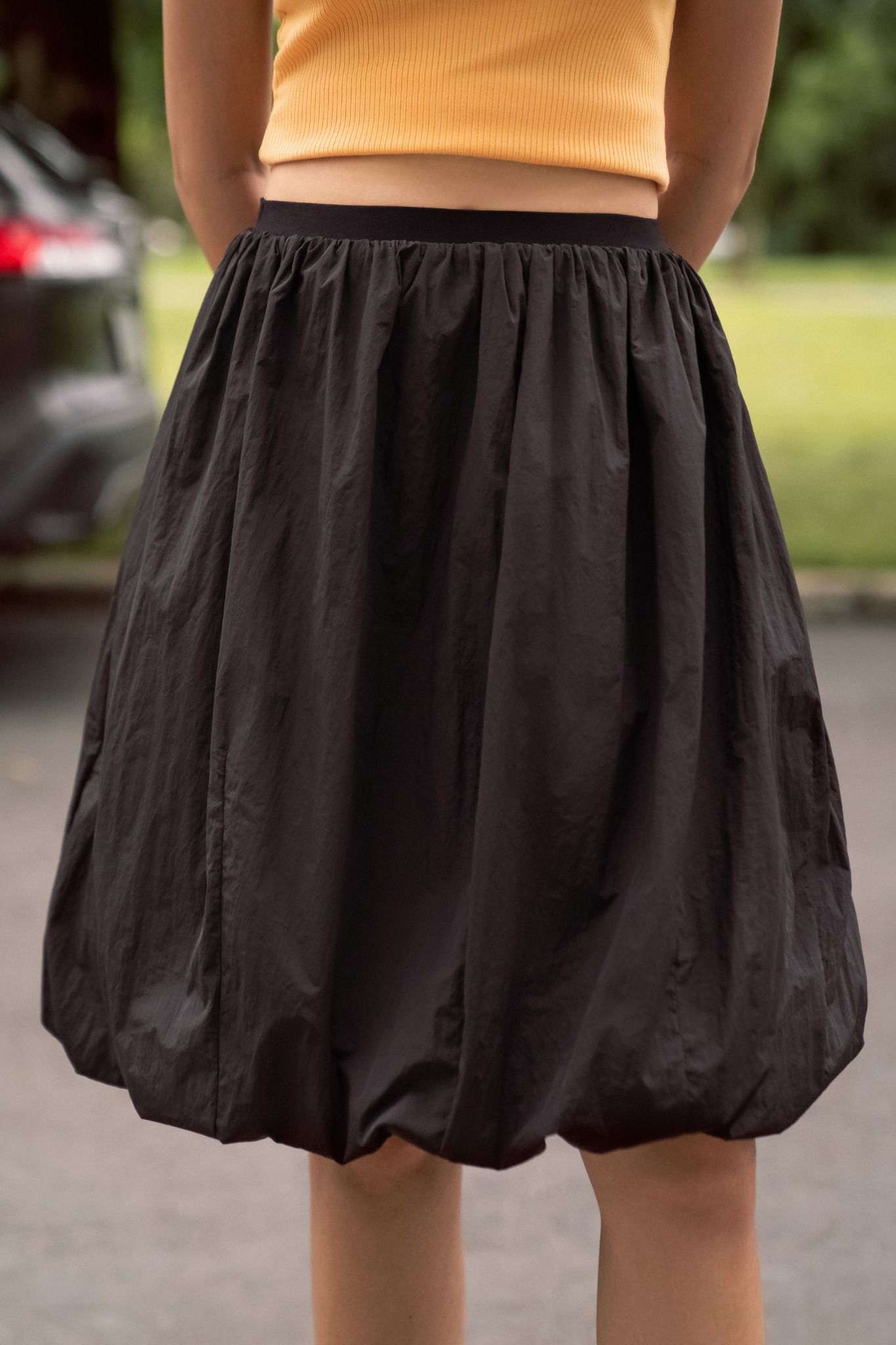 Black Bubble Low Waist Parachute Mid-length Skirt