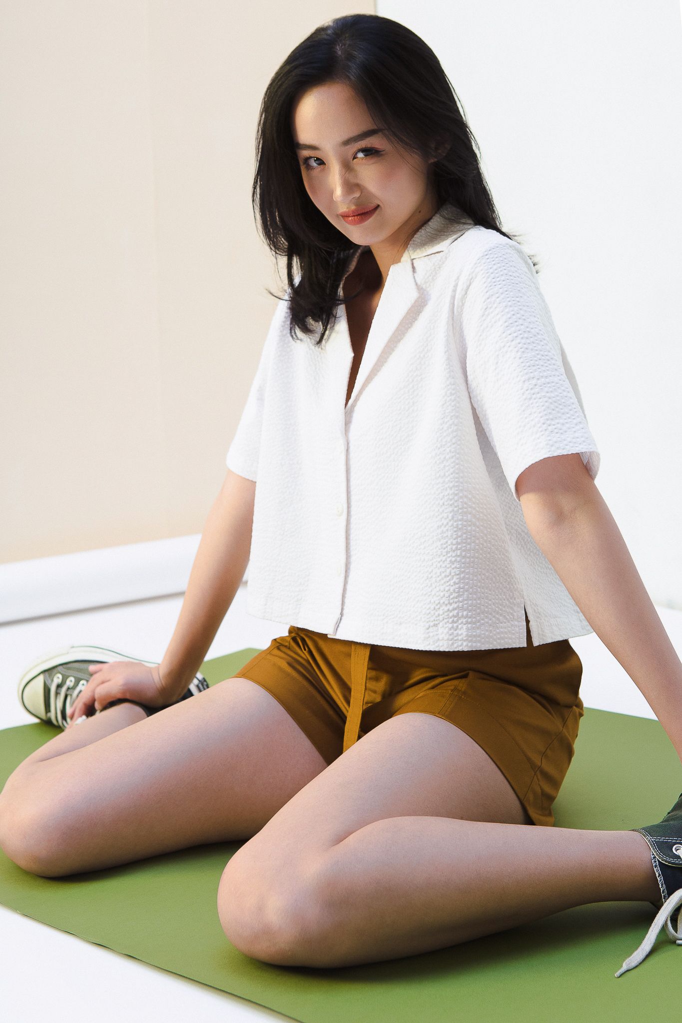 White Seersucker Lapel Collar Shirt