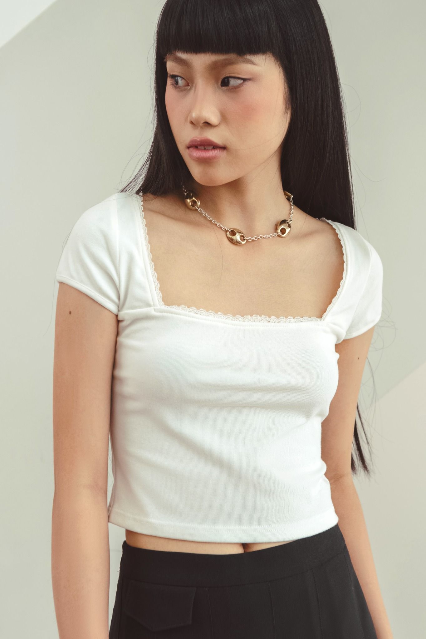  White Lace Trim U-neck Fitted Top 