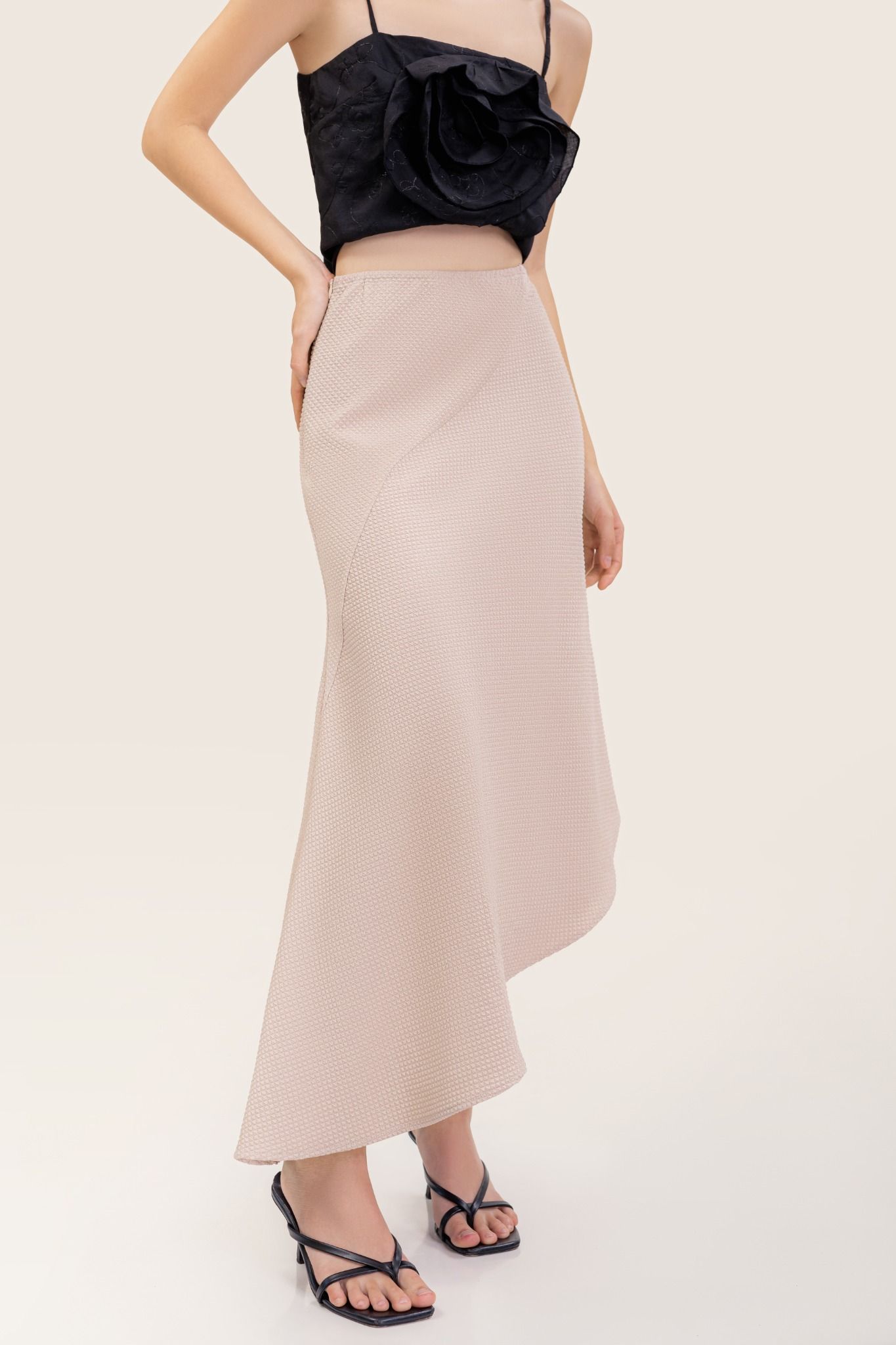  Beige Asymmetrical Jacquard Skirt 