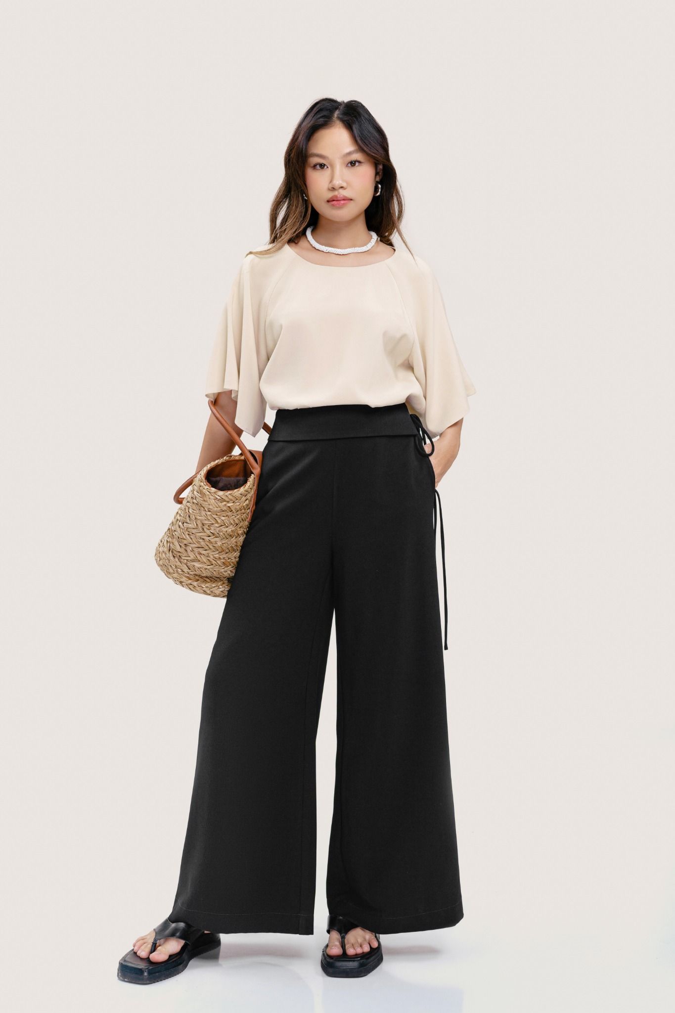  Black High-Waisted Wide Leg Trousers With Side Flat 