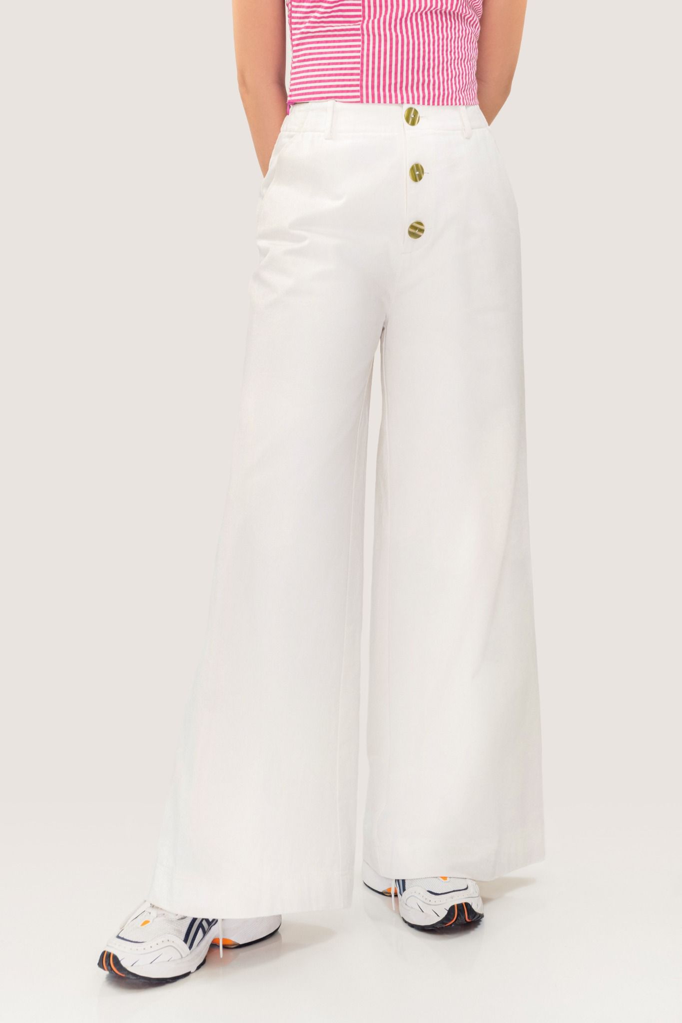  White Buttons Khaki Trousers 