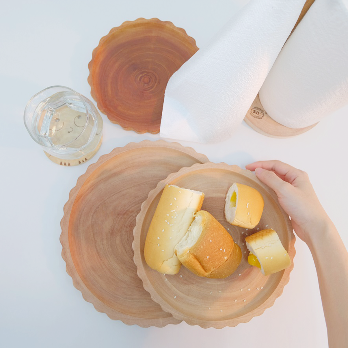 XK886 - Wooden bowl cookie shape 22cm