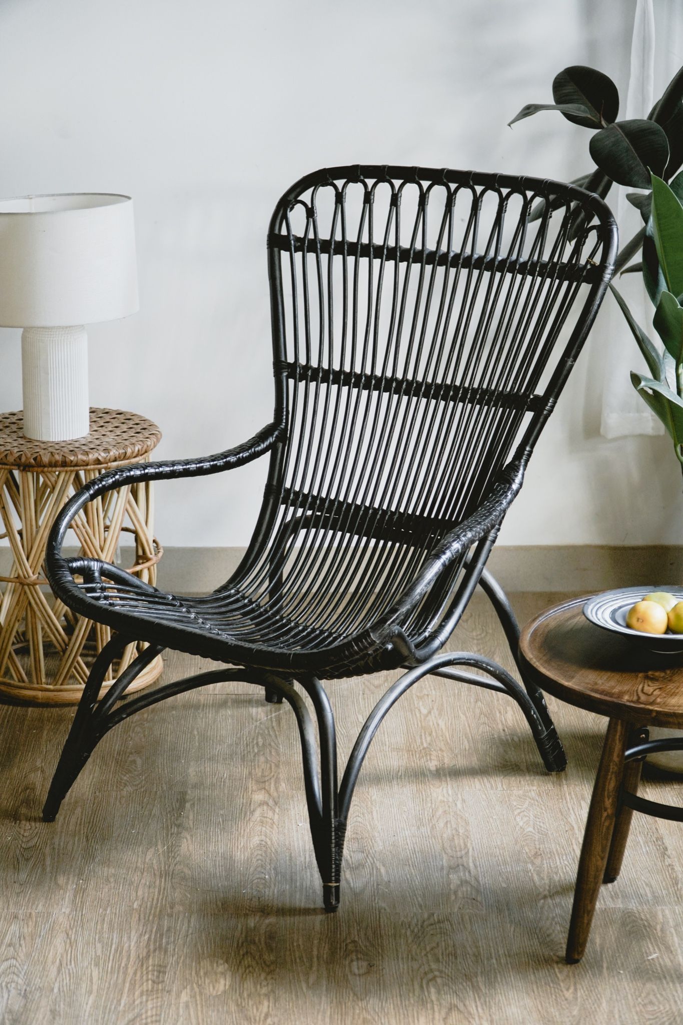 Armchair lưng cao - Đen
