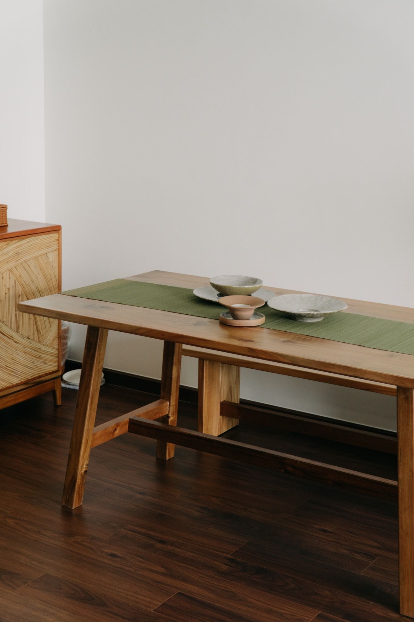 COMBO QUÂY QUẦN - TRỌN BỘ NỘI THẤT PHÒNG ĂN KẾT HỢP TỦ ACACIA