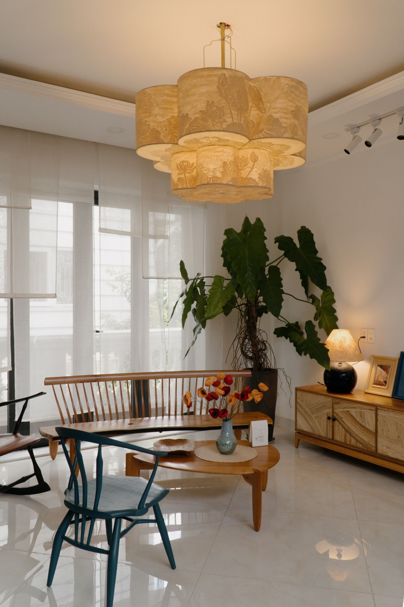 UFO LOWCOFFEE TABLE
