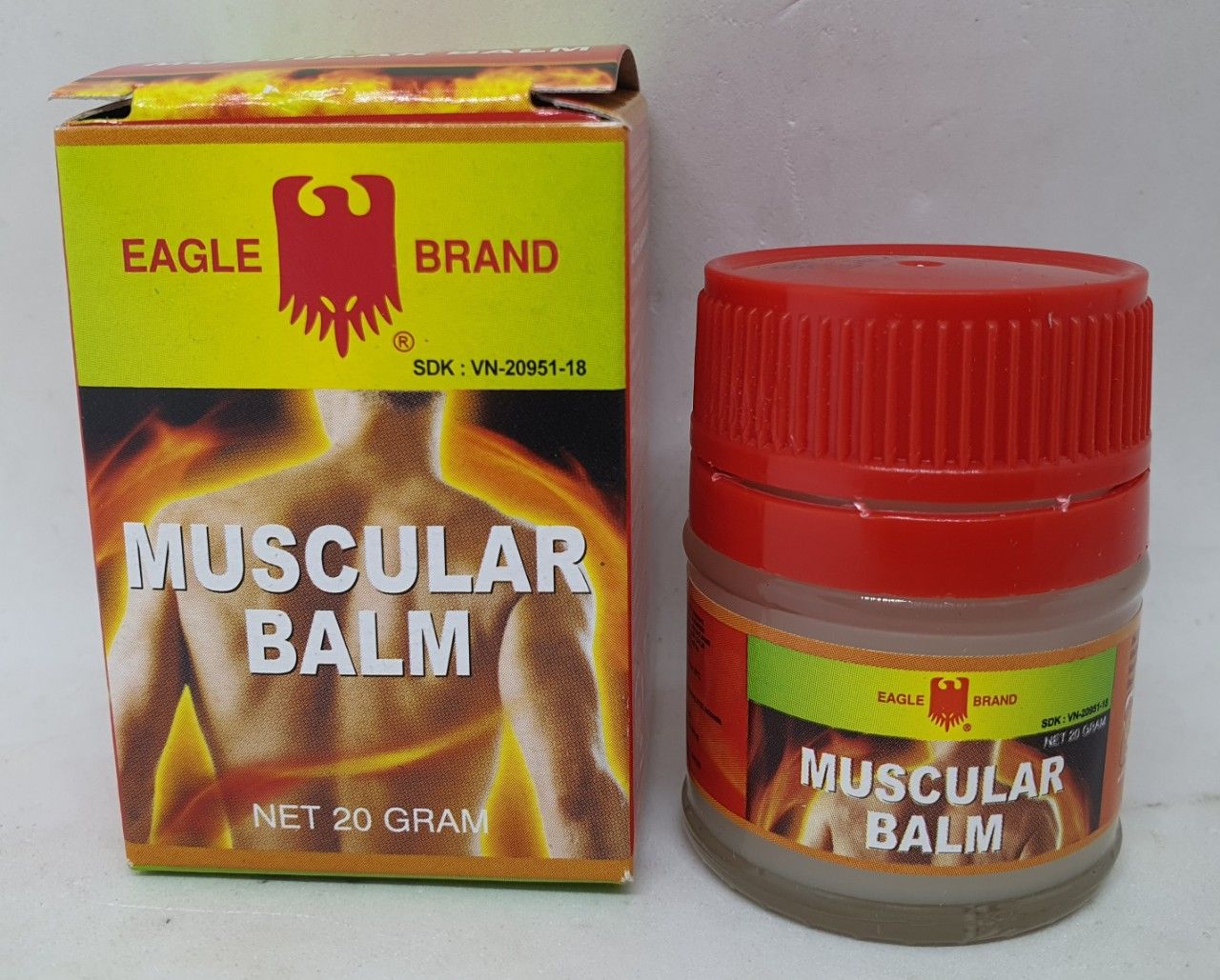 Dầu cù là muscular balm eagle brand hàng chính hãng singapore 20 gam