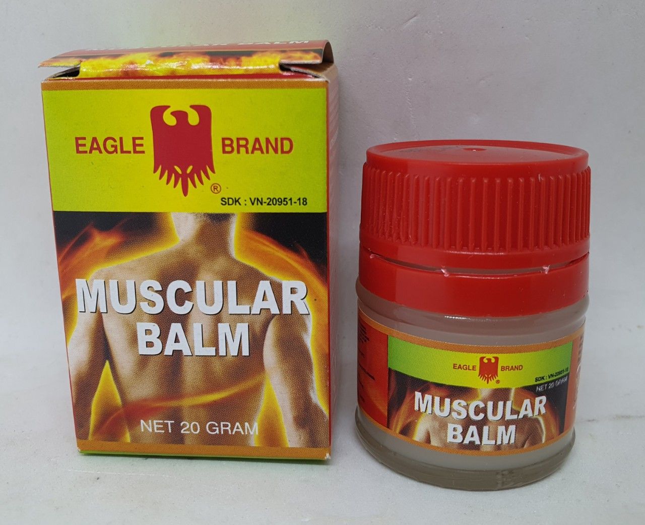 Dầu cù là muscular balm eagle brand hàng chính hãng singapore 20 gam