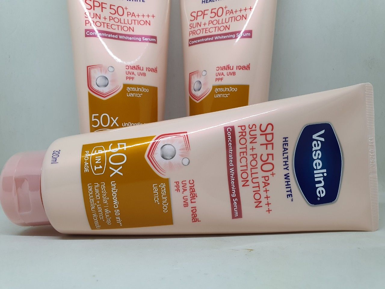 Sữa dưỡng thể trắng da vaseline 50x spf 50++ chính hãng thái lan 320 ml