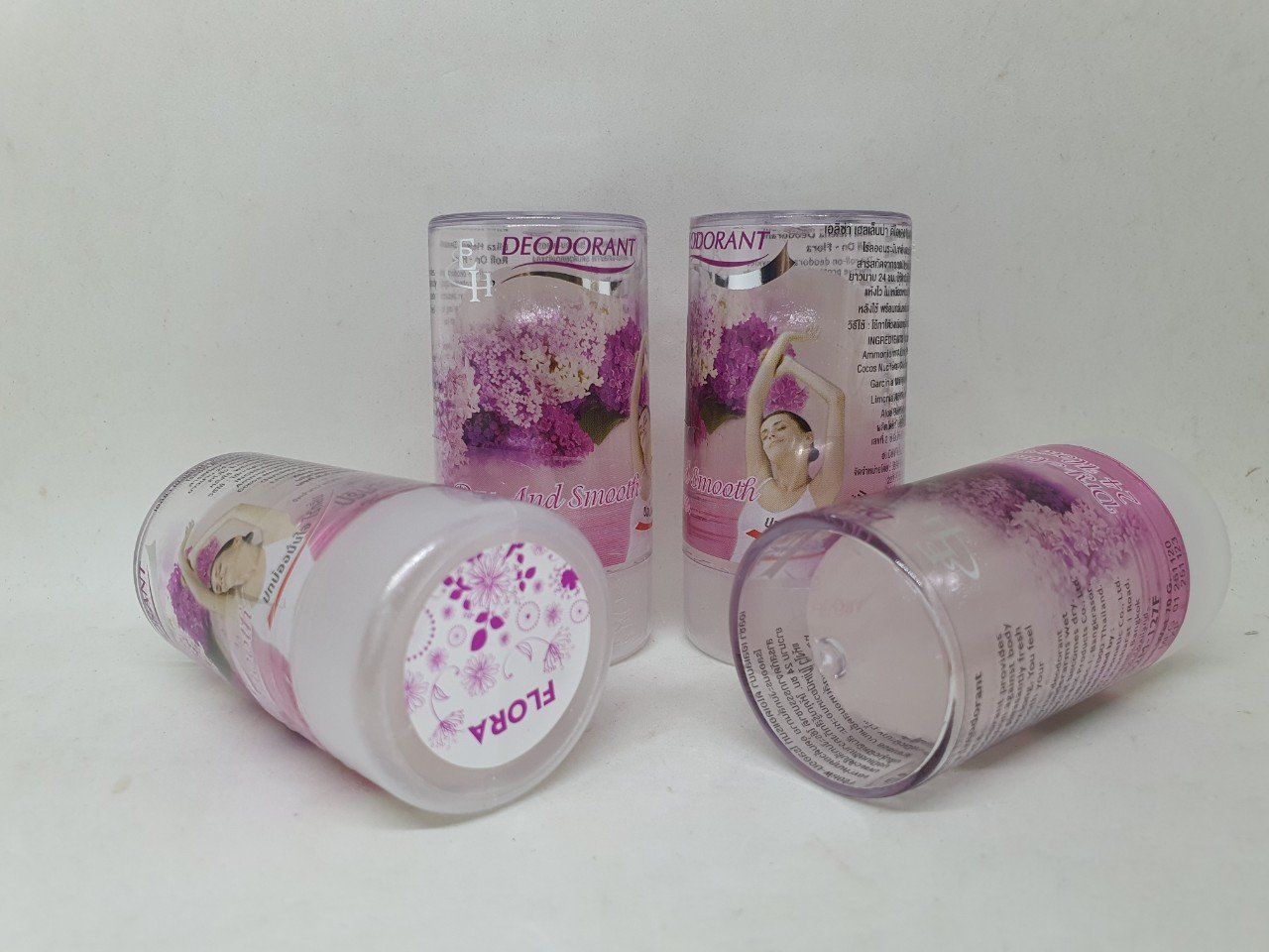 Lăn Khử Mùi Đá Khoáng Deodorant Chính Hãng Thái Lan Hoa Thảo Mộc 70 gam