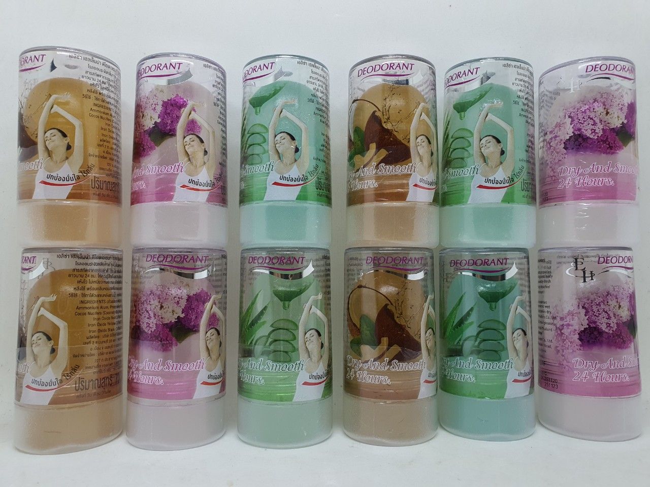 Lăn Khử Mùi Đá Khoáng Deodorant Chính Hãng Thái Lan Hoa Thảo Mộc 70 gam