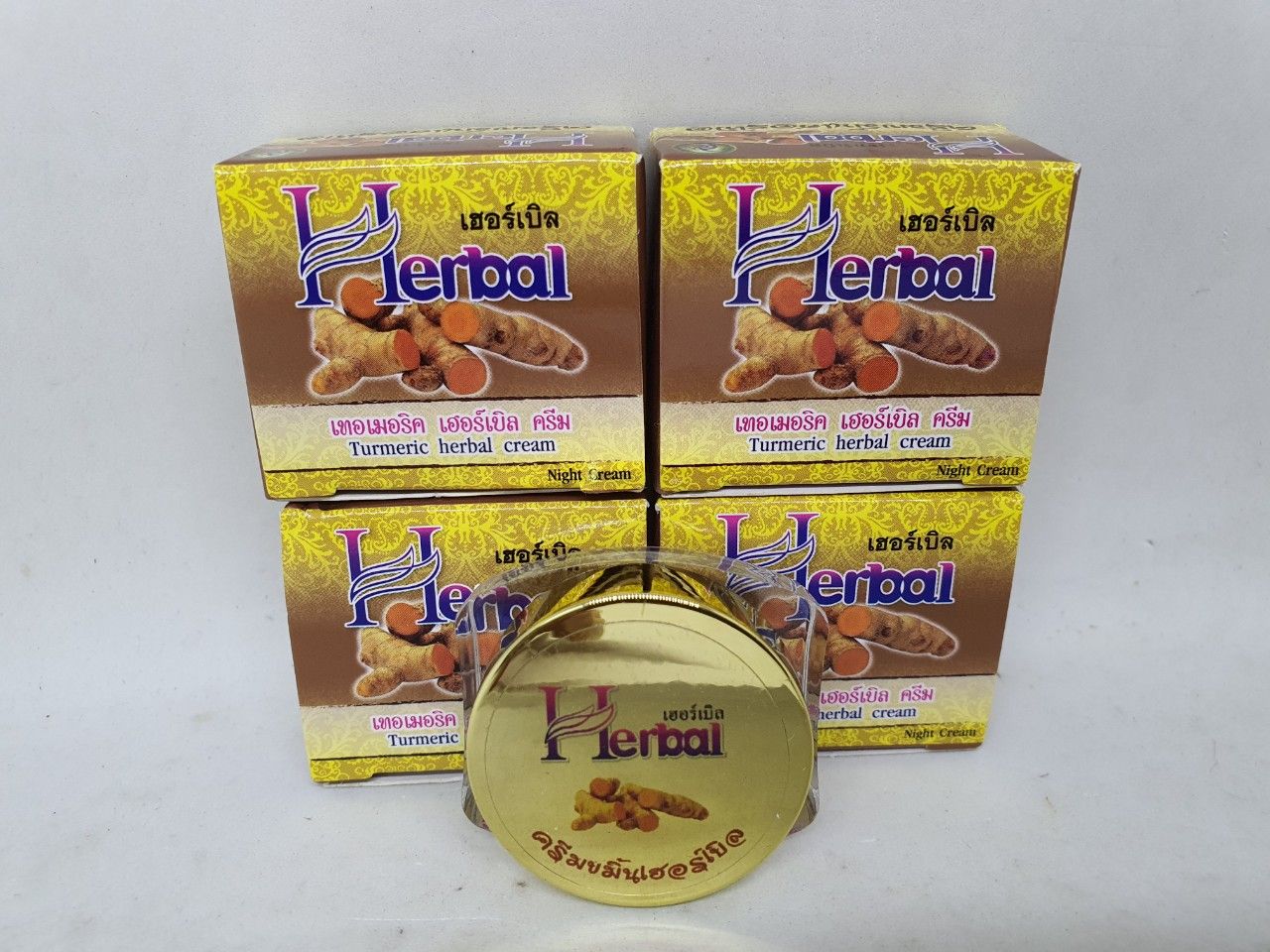Kem nghệ vàng turmeric herbal night cream trị mụn nám tàn nhang sử dụng ban đêm thái lan 5 gam
