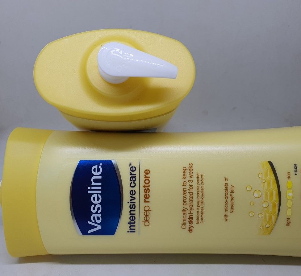 Sữa dưỡng thể vaseline intensive care deep restore india 725 ml