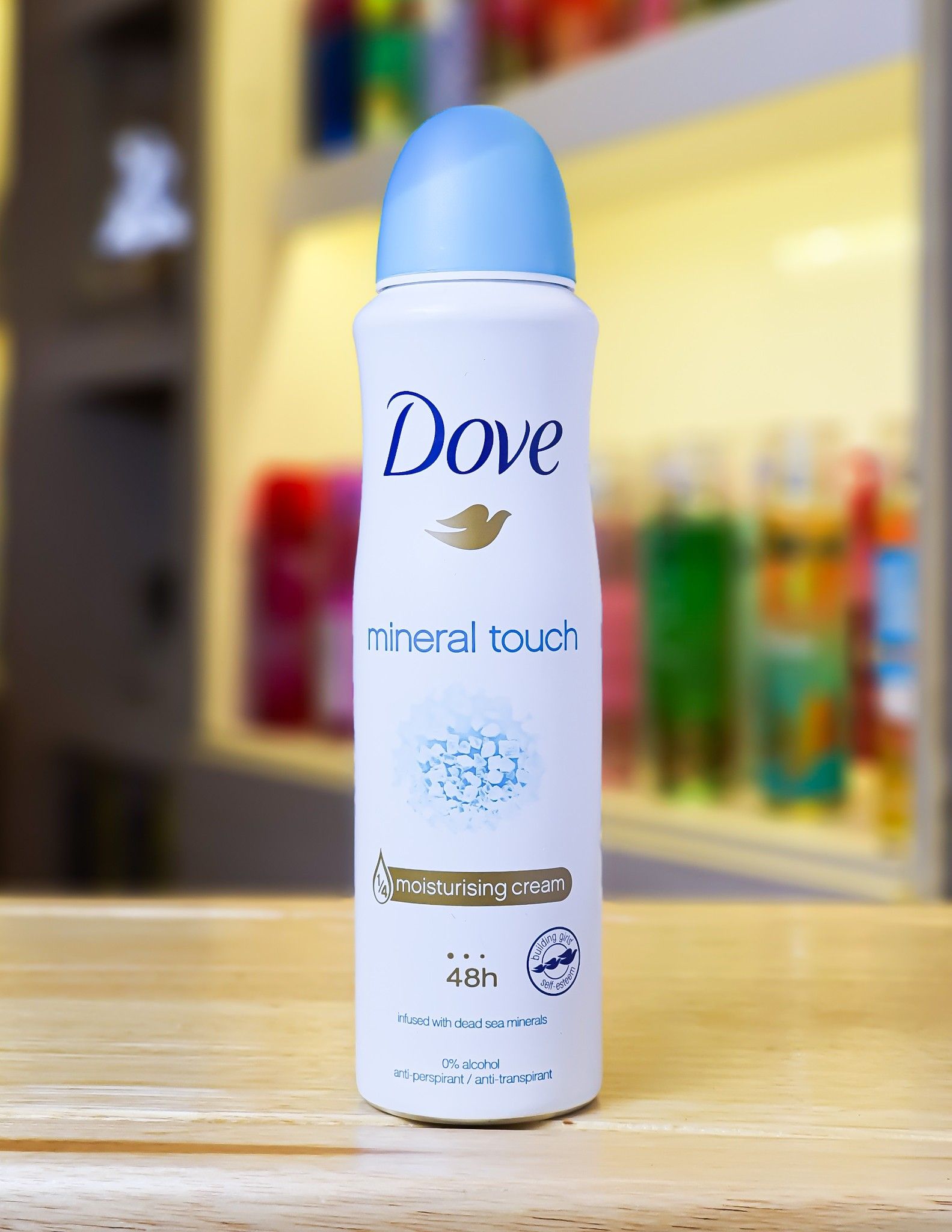 Xịt Khử Mùi Dove MINERAL TOUCH 150ml
