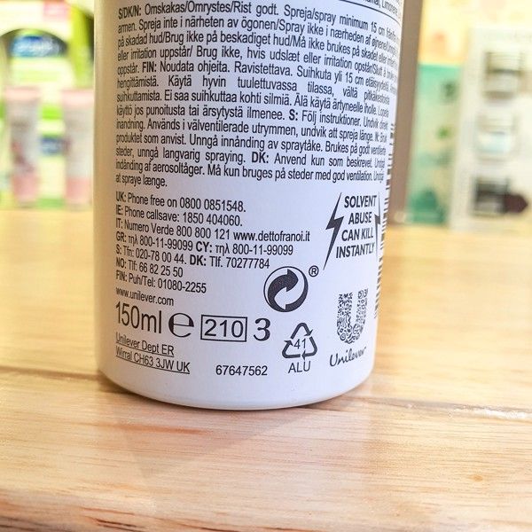 Xịt Khử Mùi Dove MINERAL TOUCH 150ml