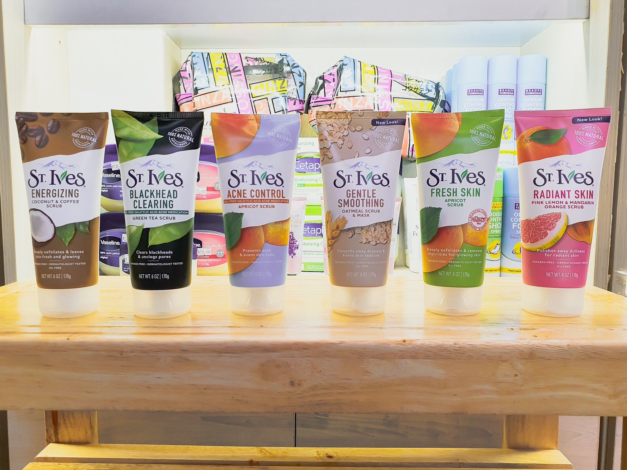 Rửa Mặt St.Ives Coconut & Coffee Scrub 170g