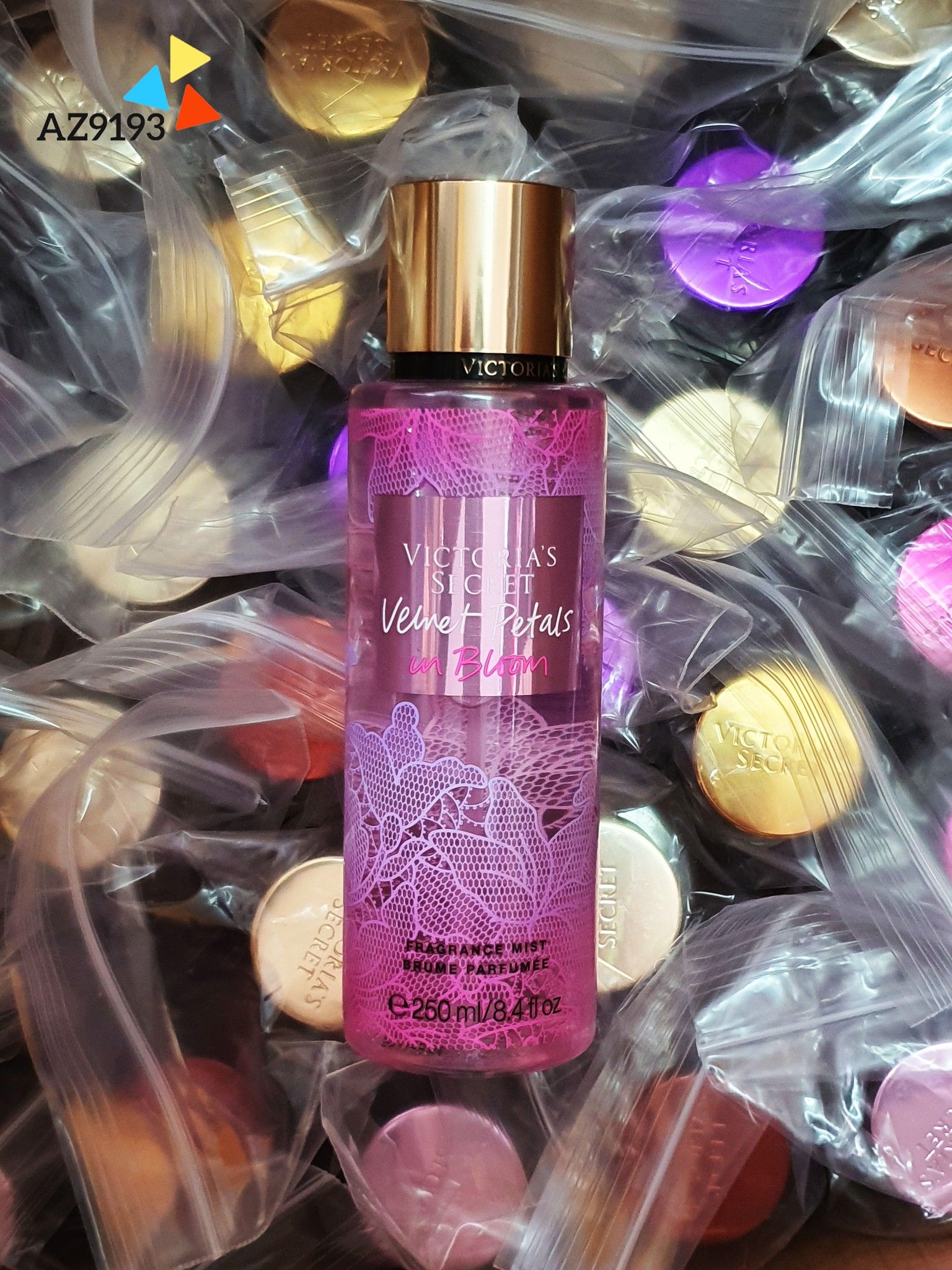 Xịt Toàn Thân, Victoria's Secret, VELVET PETALS In Bloom, 250 ml