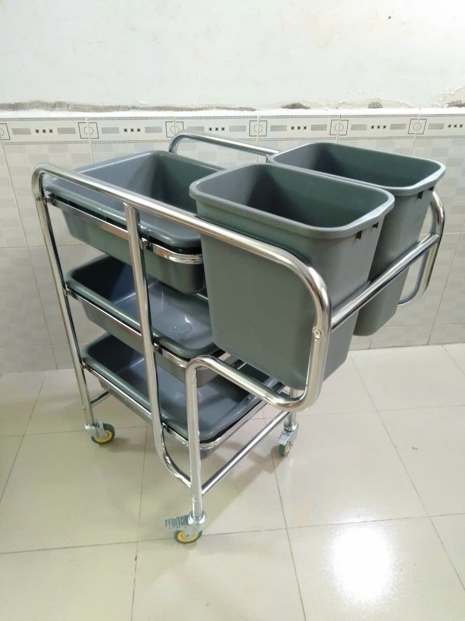 Xe thu dọn thức ăn