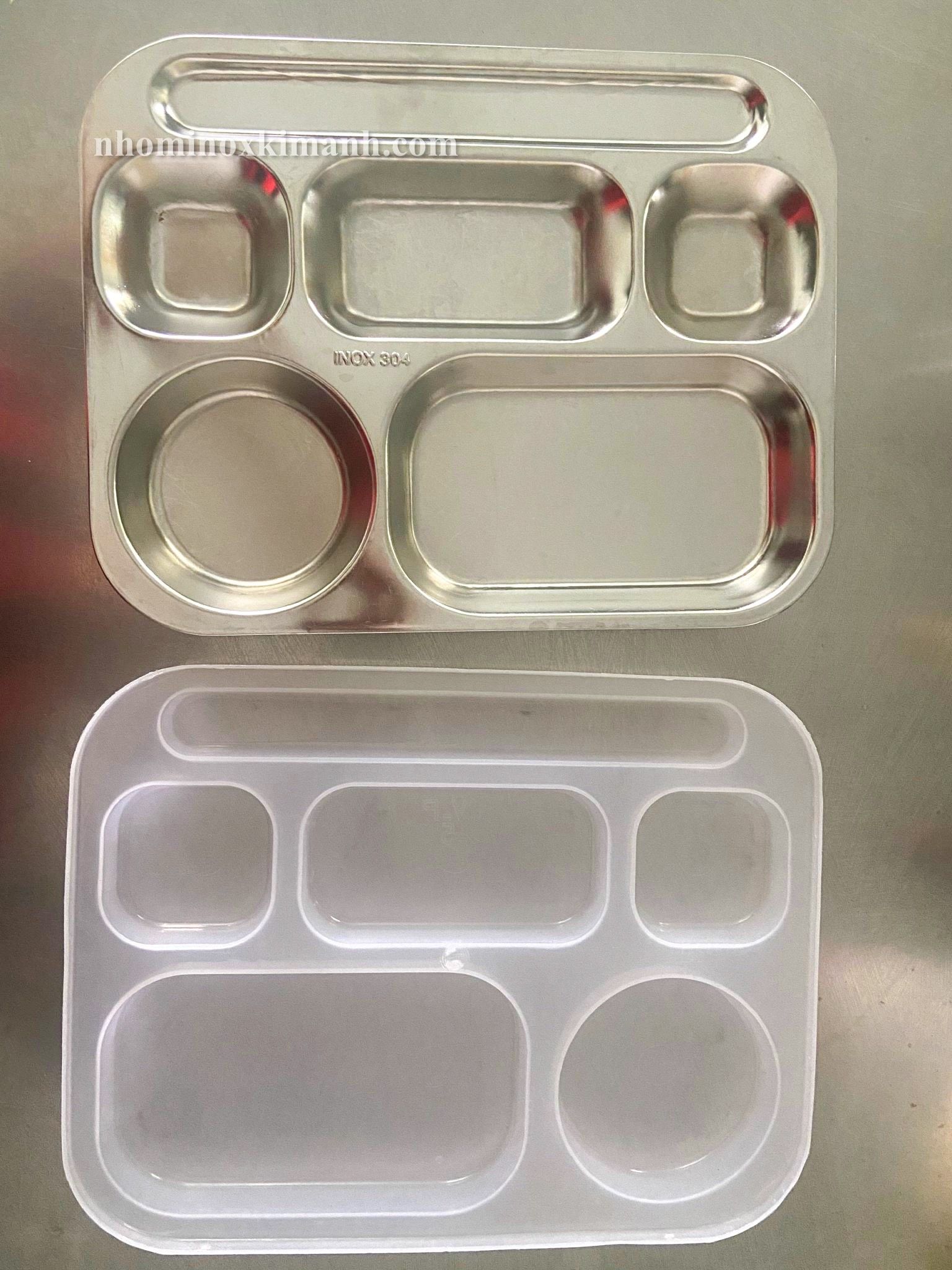 Khay cơm phần 6 ngăn kích thước 32x25 VP5