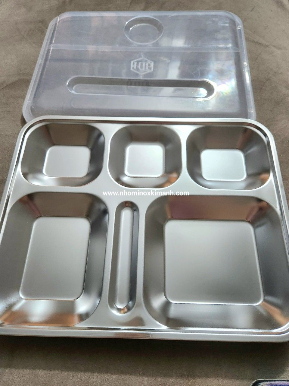 Khay cơm phần 6 ô 28x35.5x2.9 inox 201/inox 304
