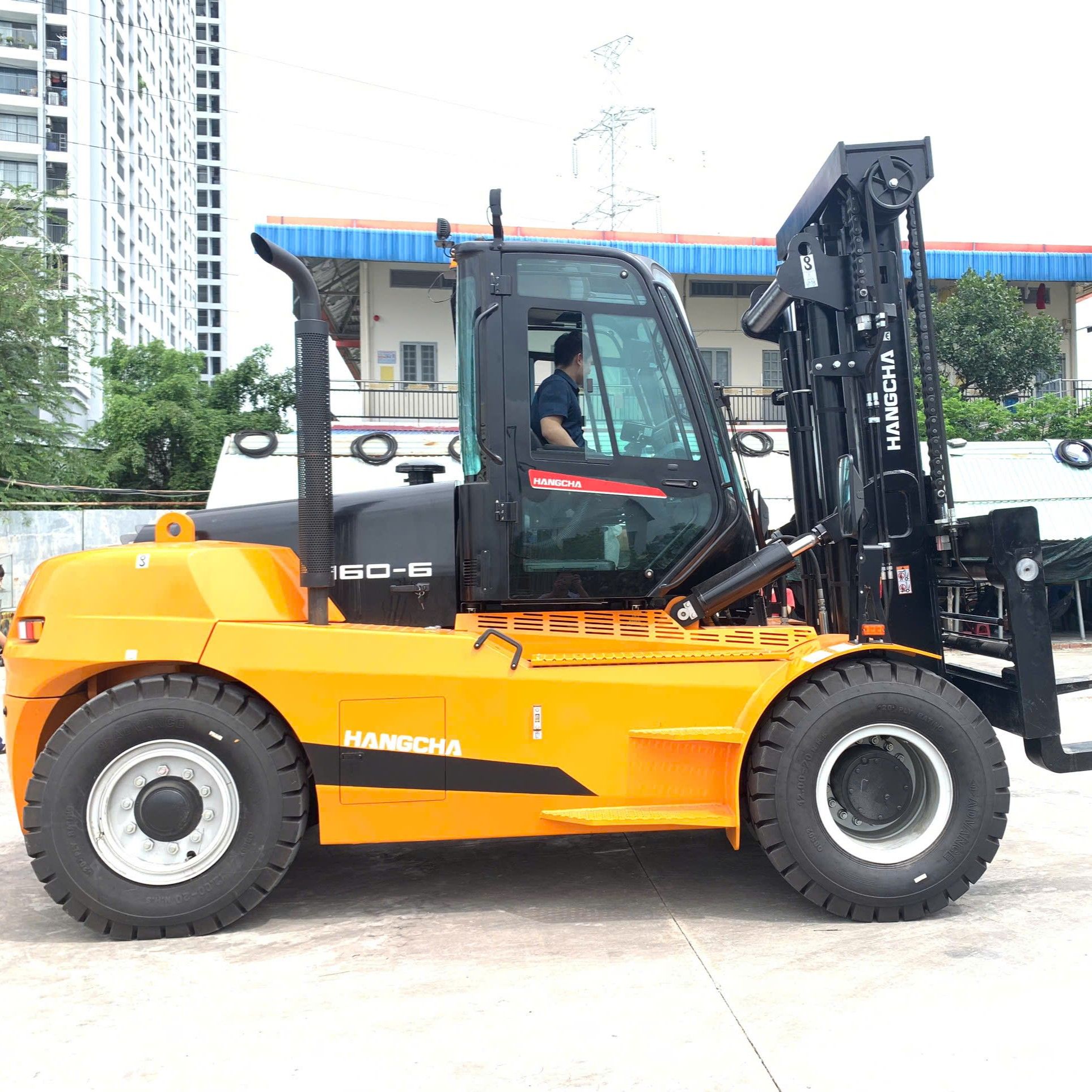 Xe Nâng Dầu 16 Tấn Mới 100% || Chính Hãng, Giá Tốt