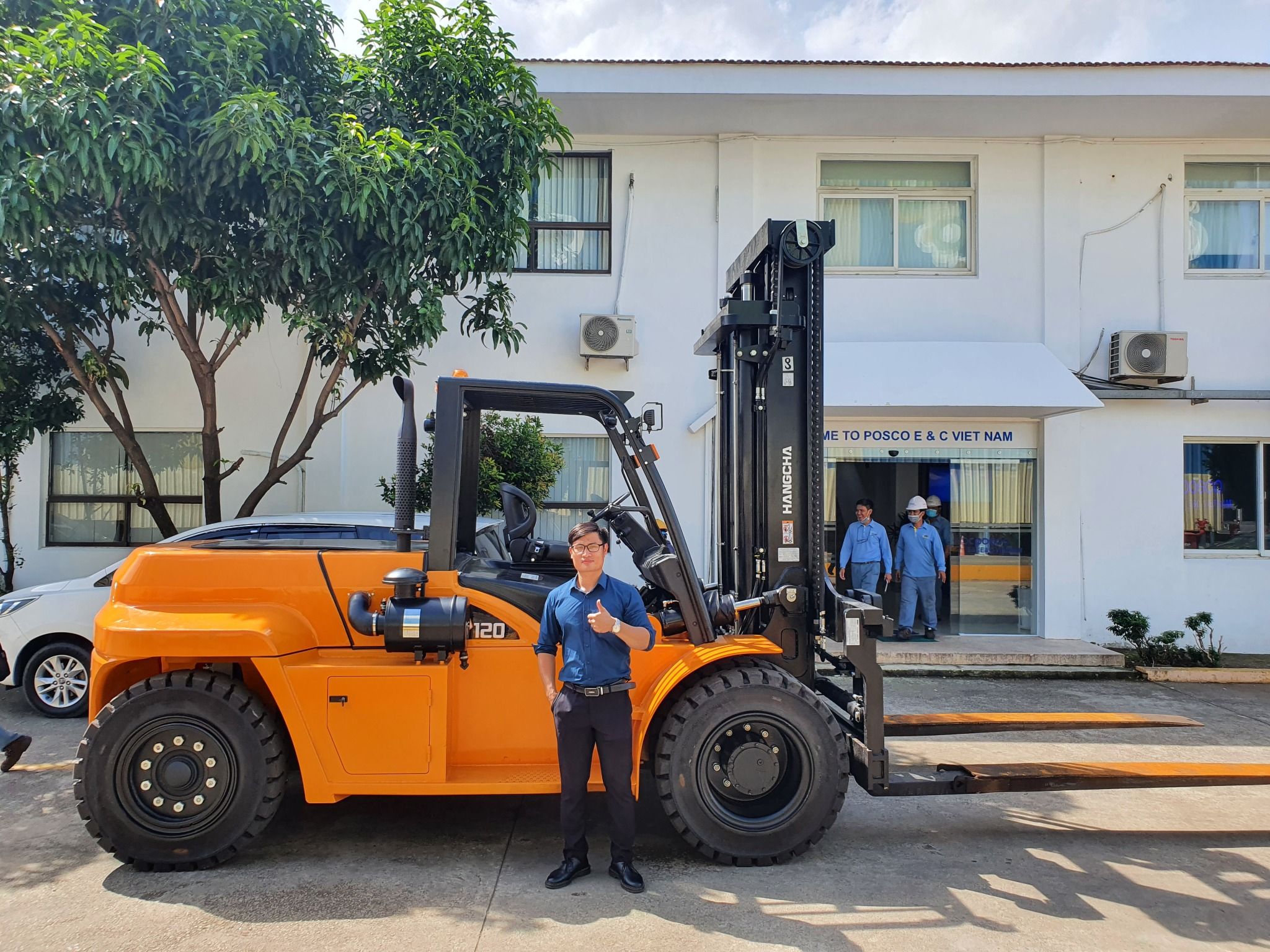 Xe Nâng Dầu Hangcha 12 Tấn Mới 100%