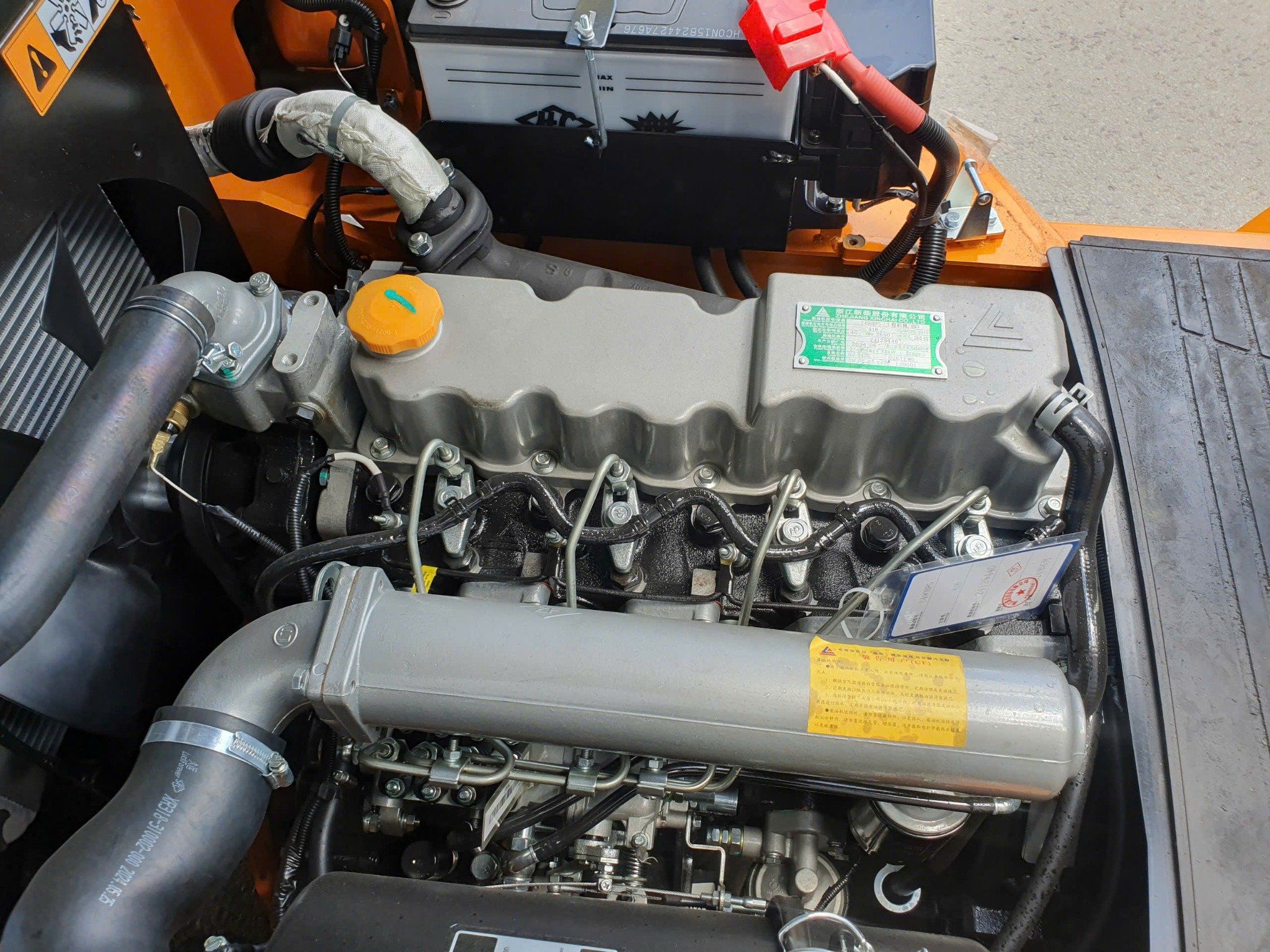 Xe Nâng Dầu 2.5 Tấn Mới 100% Cực Bền Bỉ || Giá Siêu Tốt || Bảo Hành 2 Năm