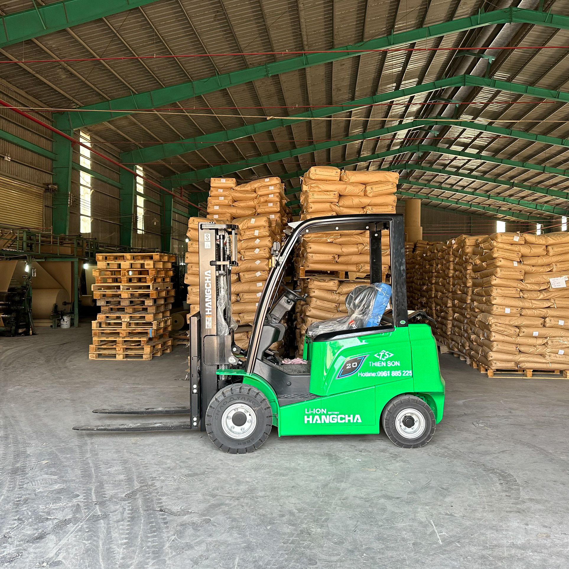 XE NÂNG ĐIỆN 2 TẤN DÒNG AE HANGCHA