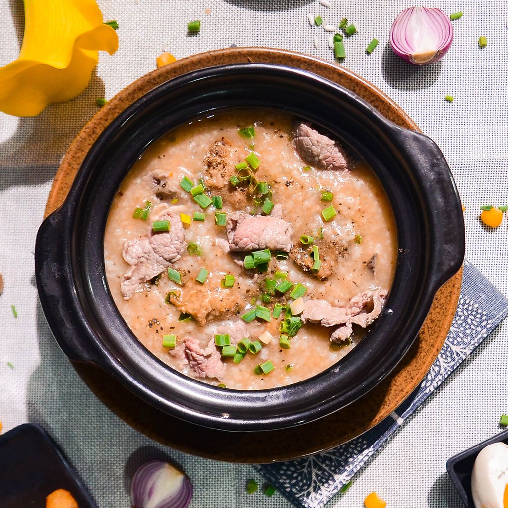 CHÁO SƯỜN BÒ (Rice Porridge With Pork Ribs & Sliced Beef)