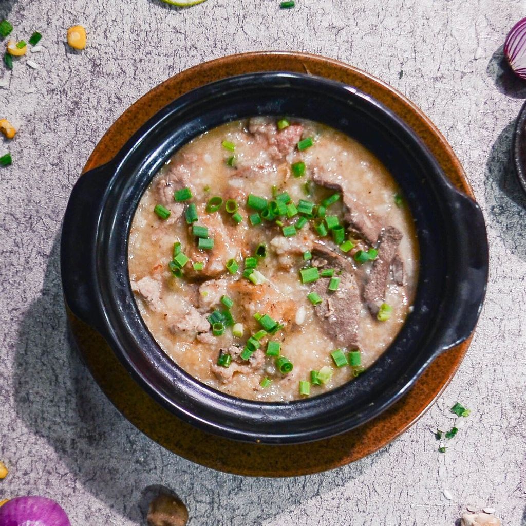 CHÁO SƯỜN THẬP CẨM (Rice Porridge With Pork Ribs, Beef, Chicken, Livers & Corns) 