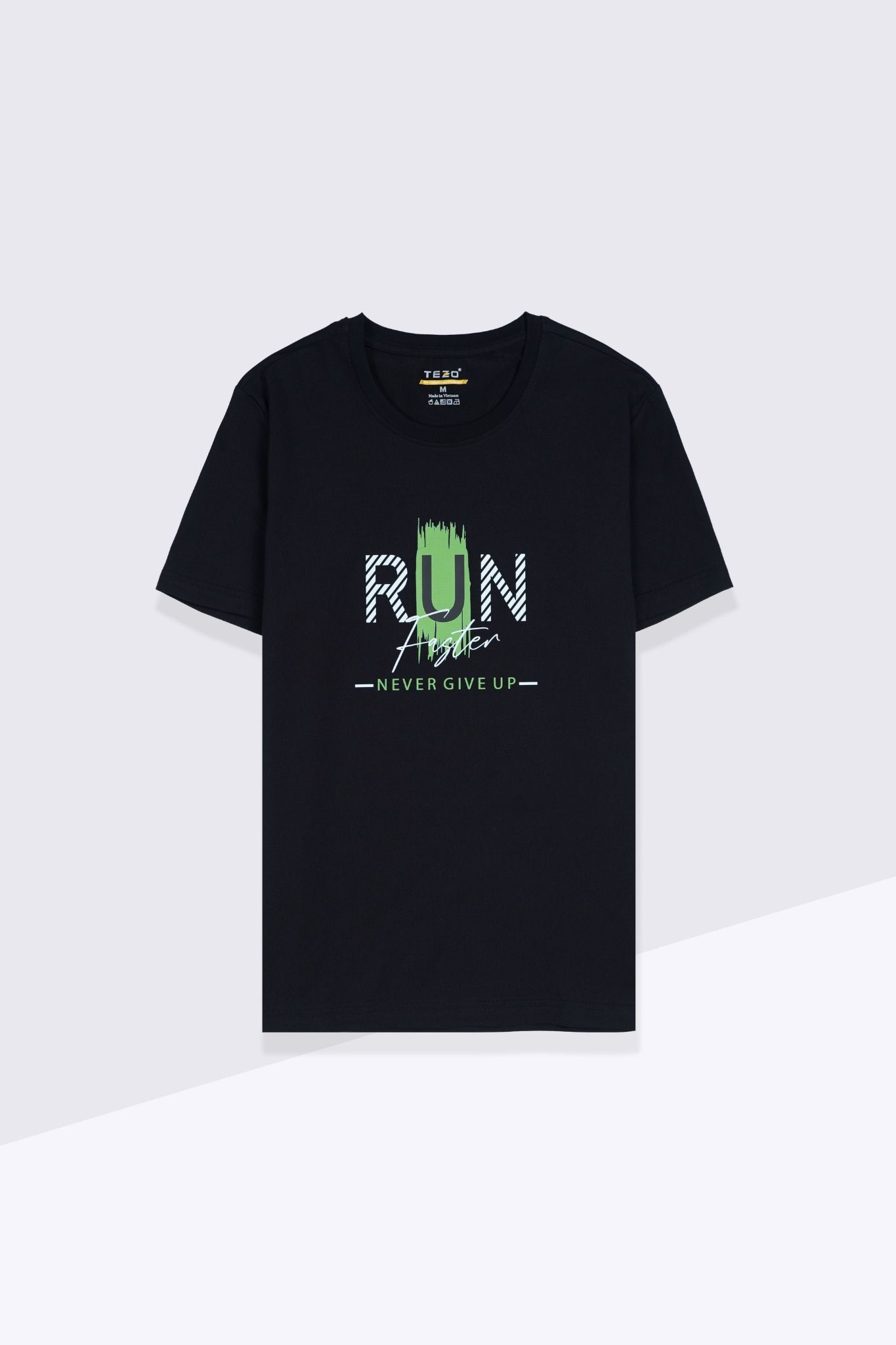 Áo phông nam in ngực Run Tezo - 23APOH018