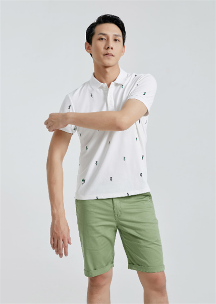 Áo polo họa tiết cvc