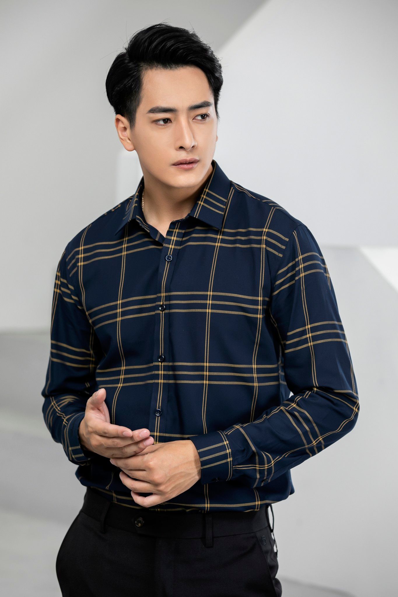 Áo sơ mi dài tay caro nền tím than tối (Vàng)