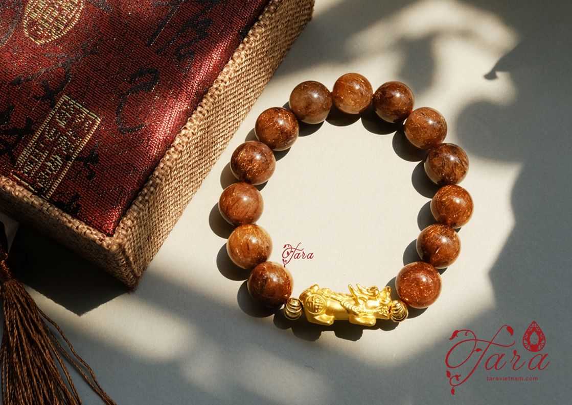 Vòng nam thạch anh tóc nâu và tỳ hưu vàng 24k tài lộc