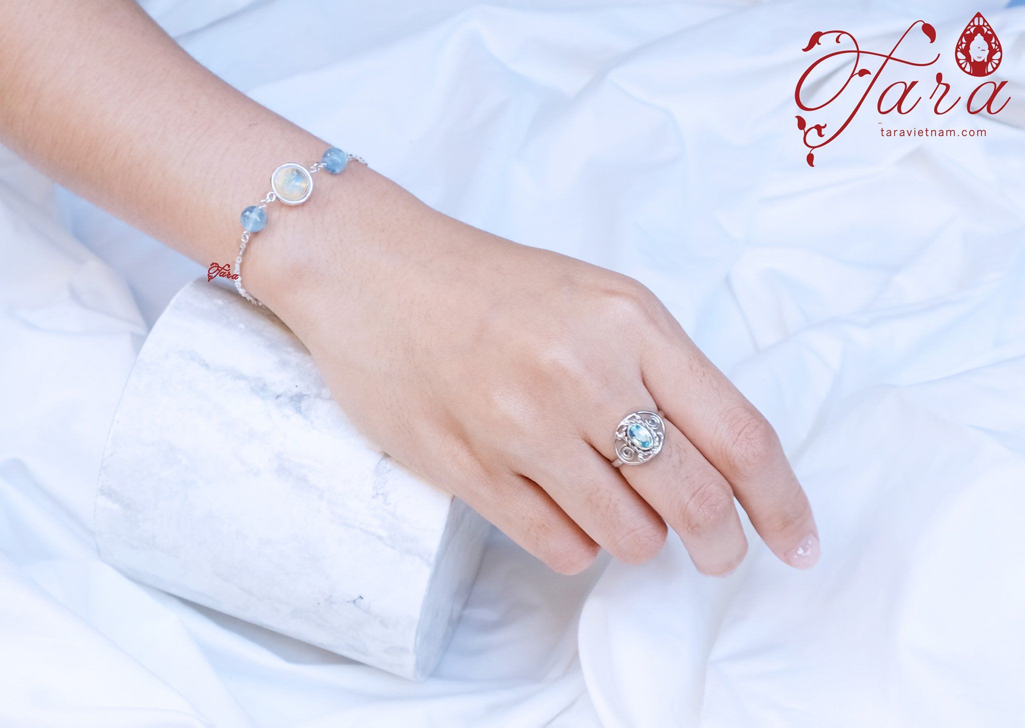 Lắc bạc đá Moonstone diệu kỳ mix Aquamarine mát lành