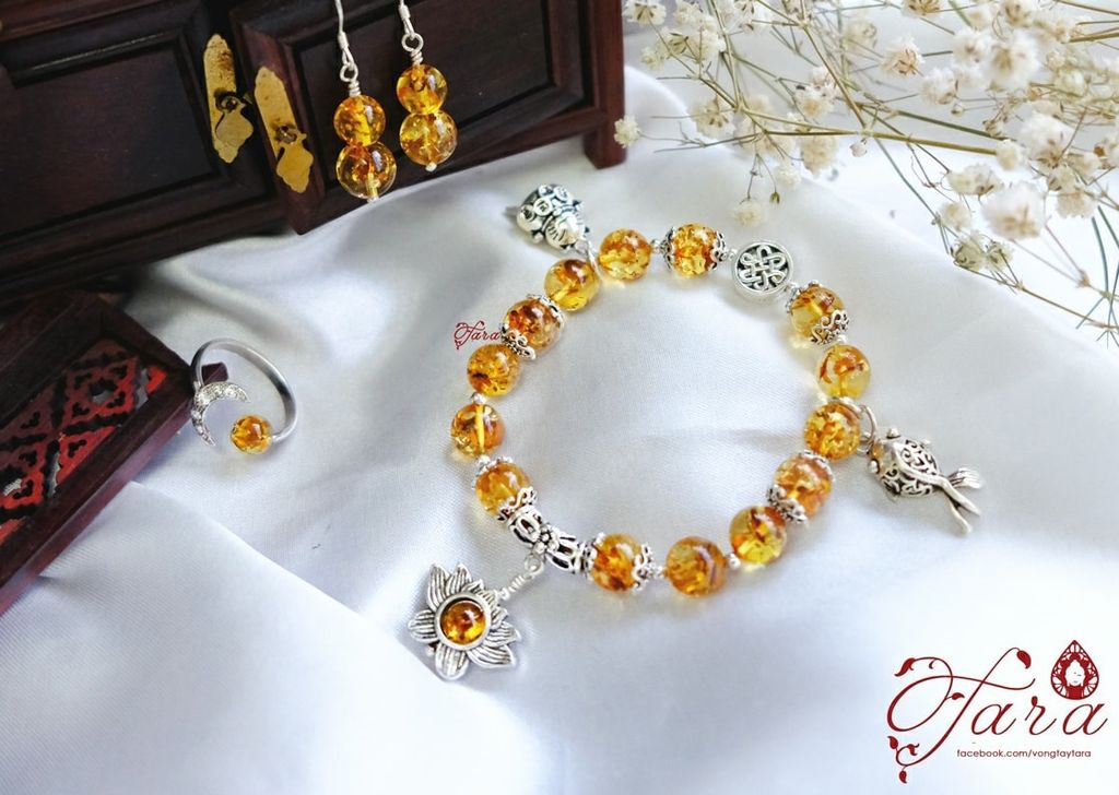 Vòng tay Hổ phác mix Charm tài lộc, bình an