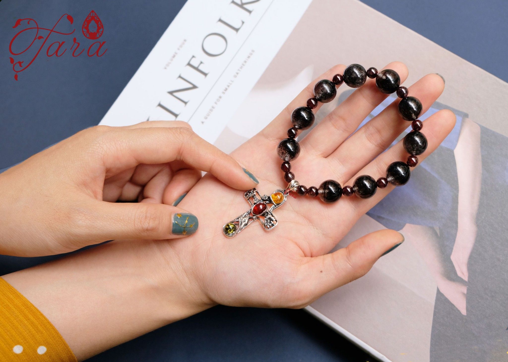 Chuỗi Mân Côi thạch anh tóc đen mix Thánh Giá Hổ Phách
