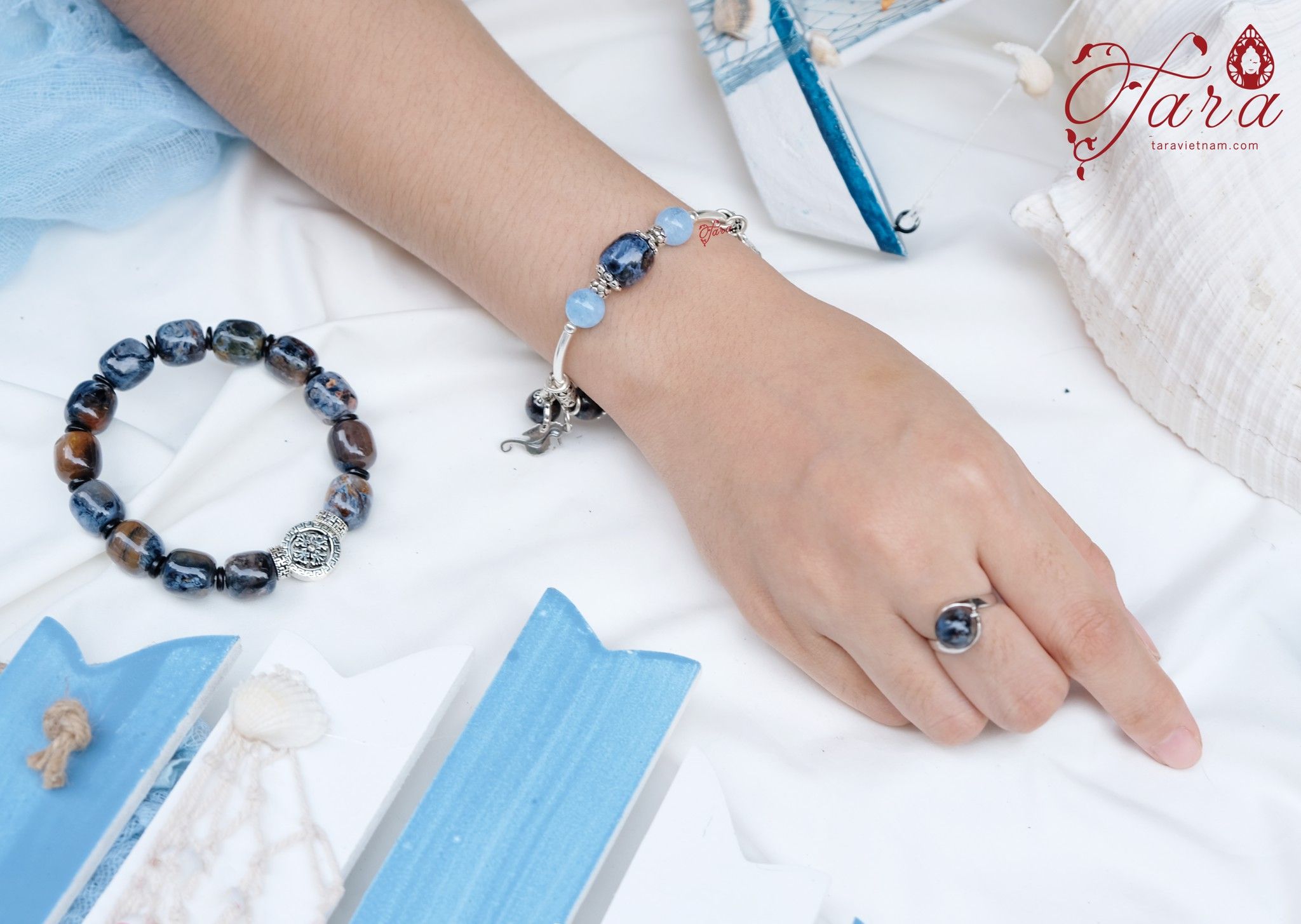 Vòng cặp đá Mắt Bão mix Aquamarine và Charm Bạc