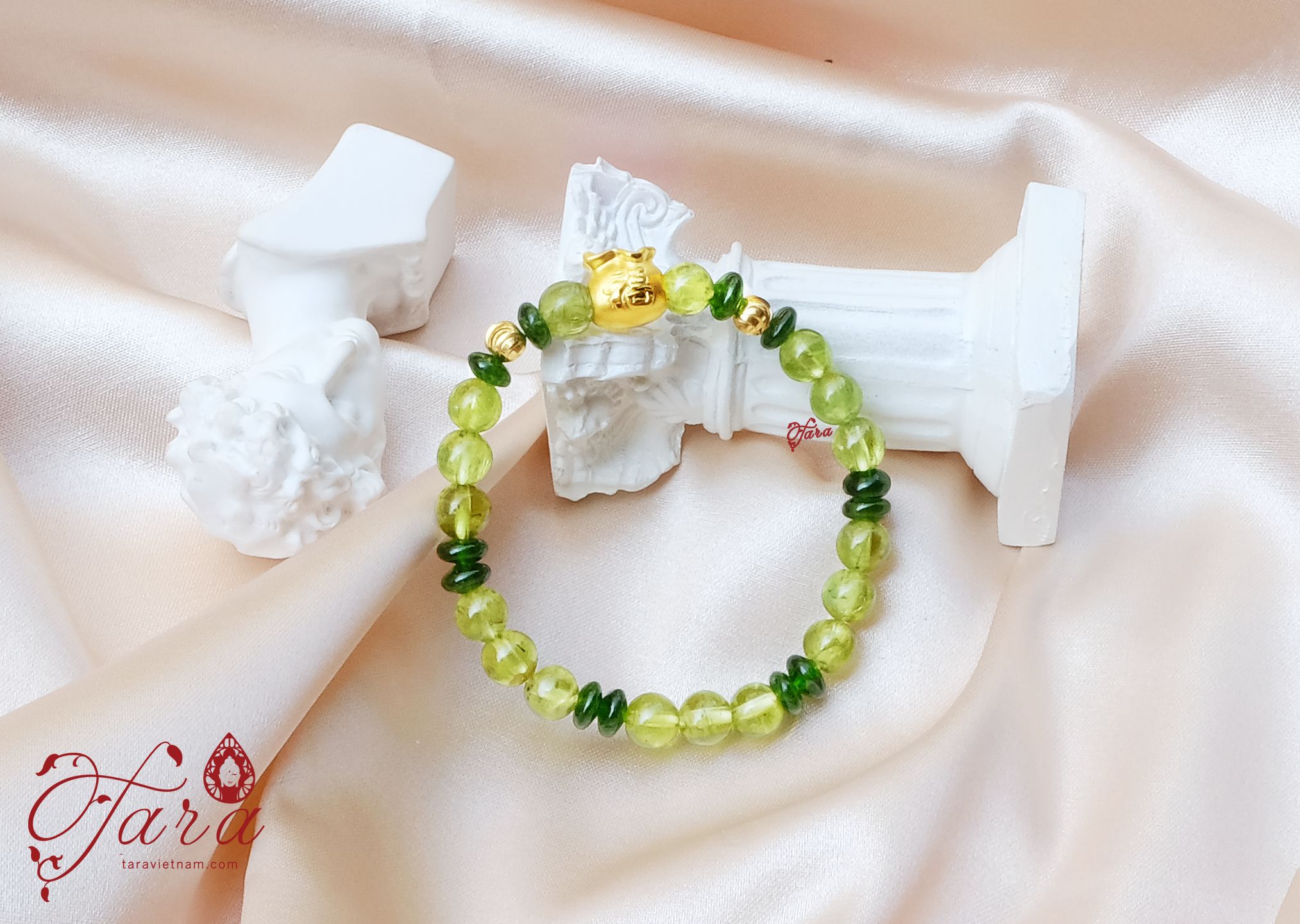 Vòng tay đá Peridot mix Diopside và Charm Túi Tiền Vàng 9999 (24k)