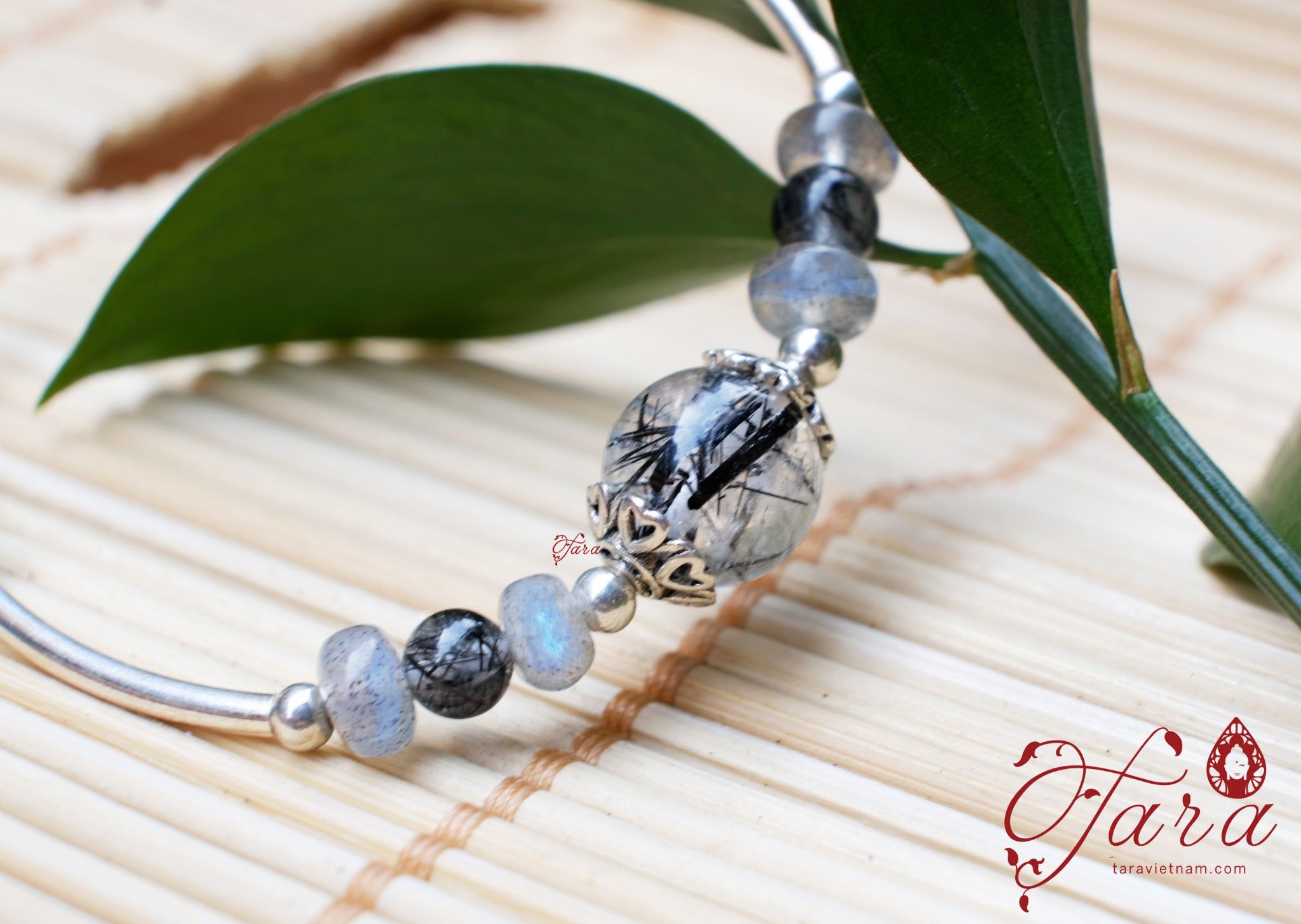 Kiềng Labradorite mix Thạch anh tóc đen và Charm bạc cao cấp
