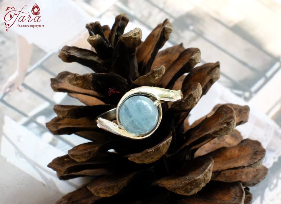 Nhẫn bạc đá Aquamarine